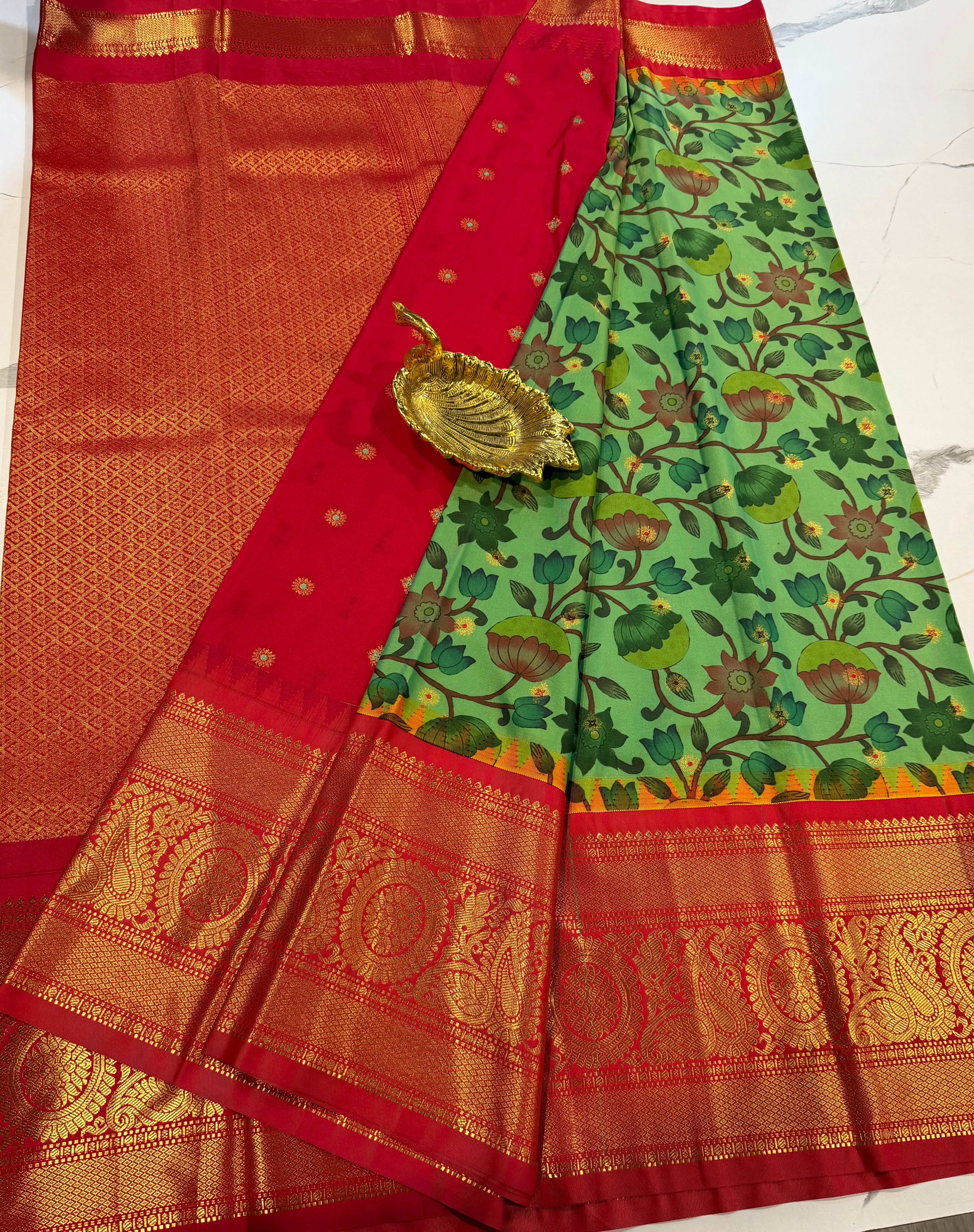 SGK-2997 green n red gadwal Kalamkari saree
