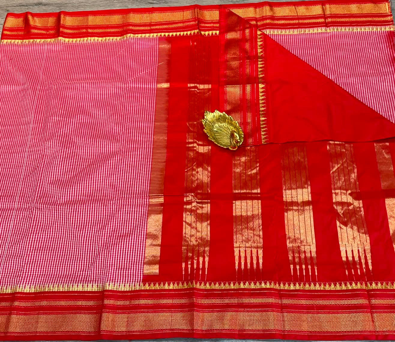 LD-N22 Narayanpet Checks Semi red n white with red border