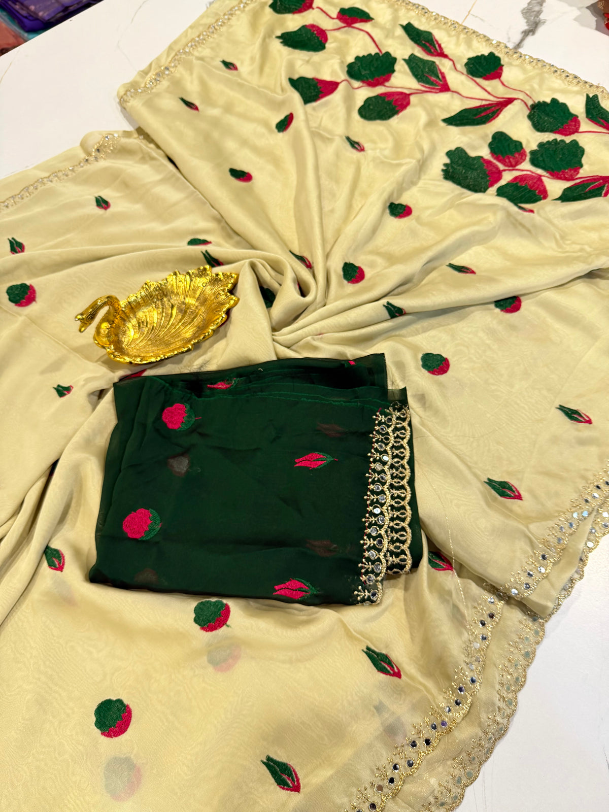 C-999 crème colour chinnon crepe saree