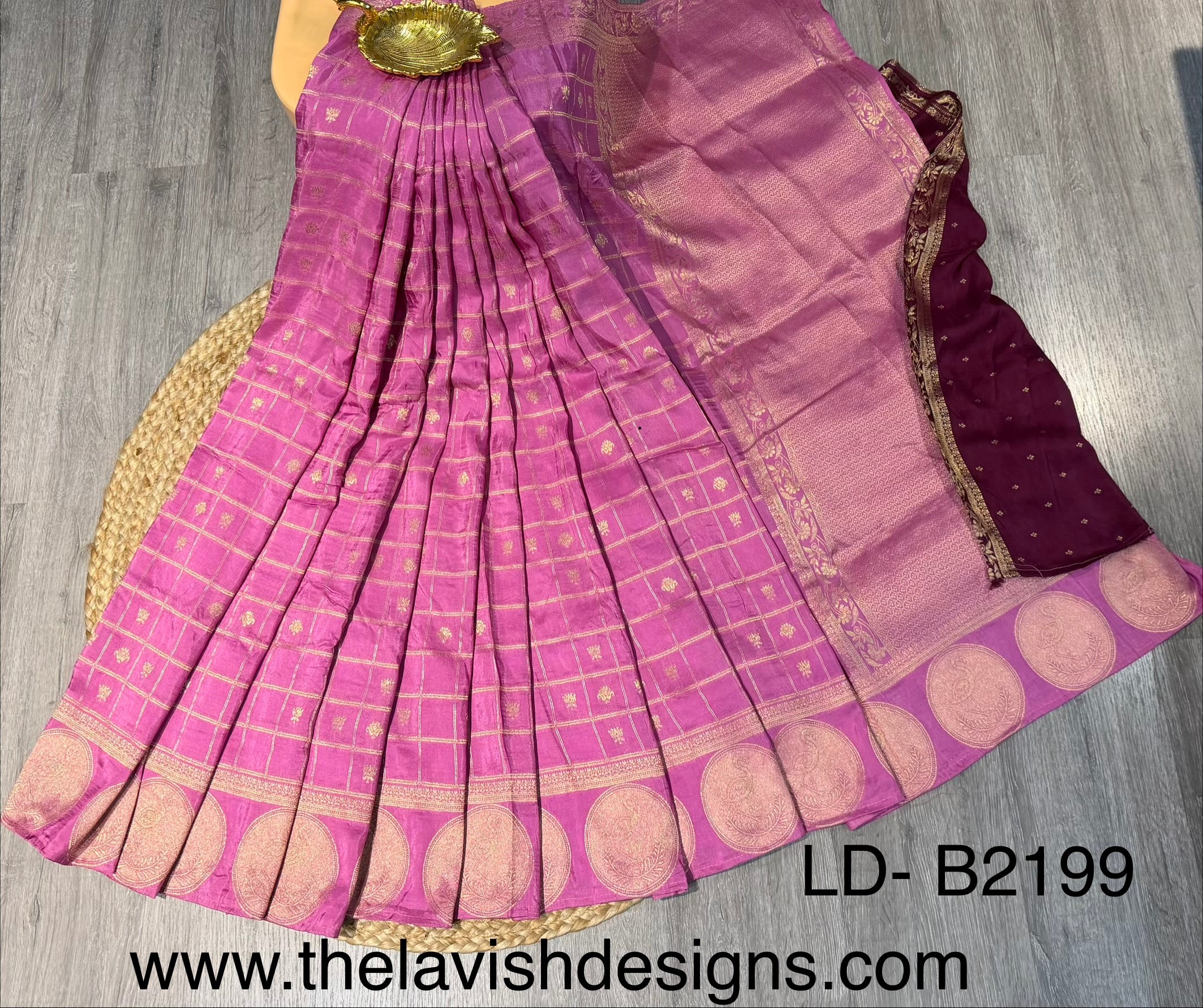 LD-B2199 Banaras crape sarees pink with weaving checks and megentha blouse