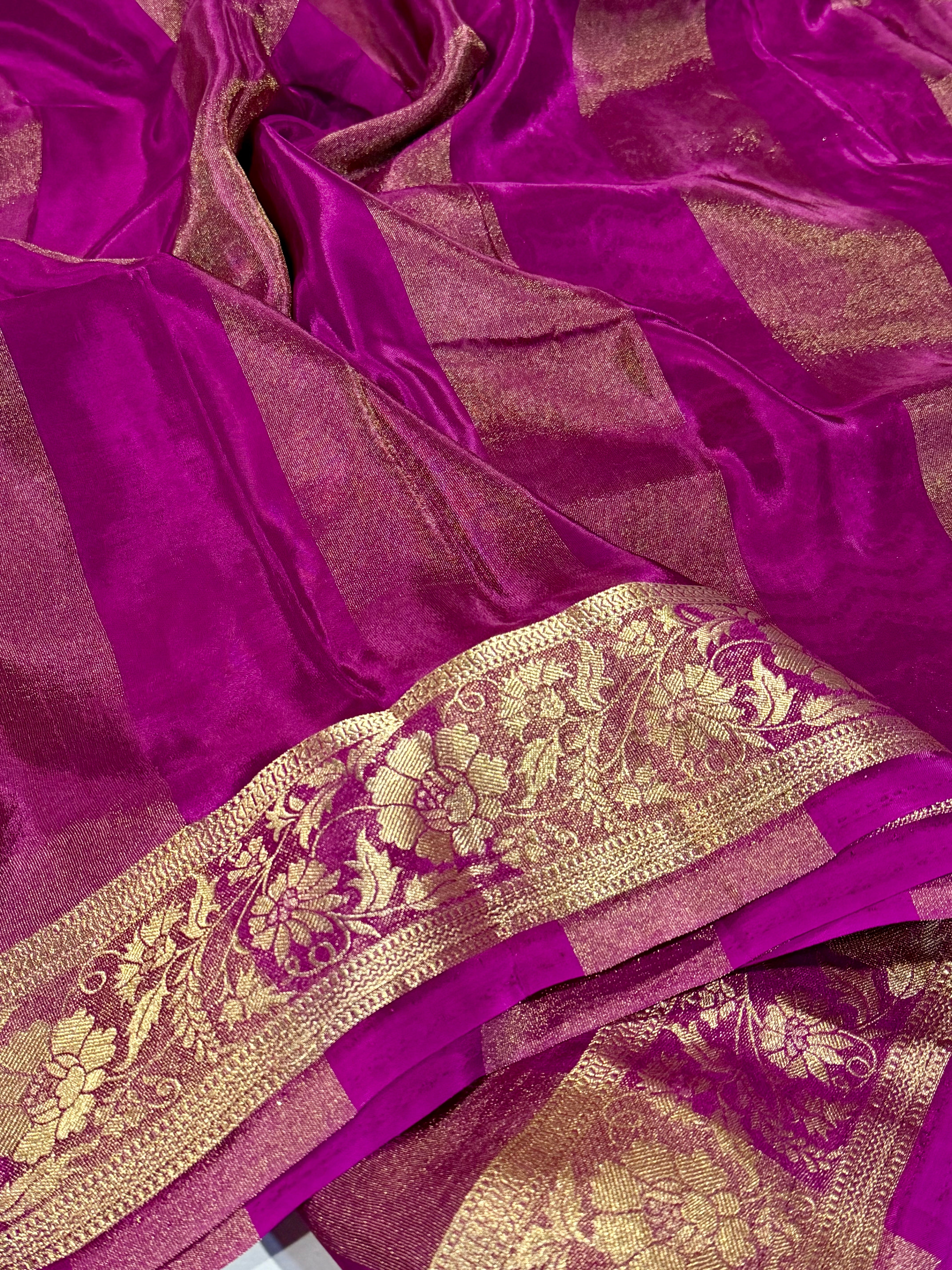 BS9 Banaras semi crepe sarees with Bandini design blouse