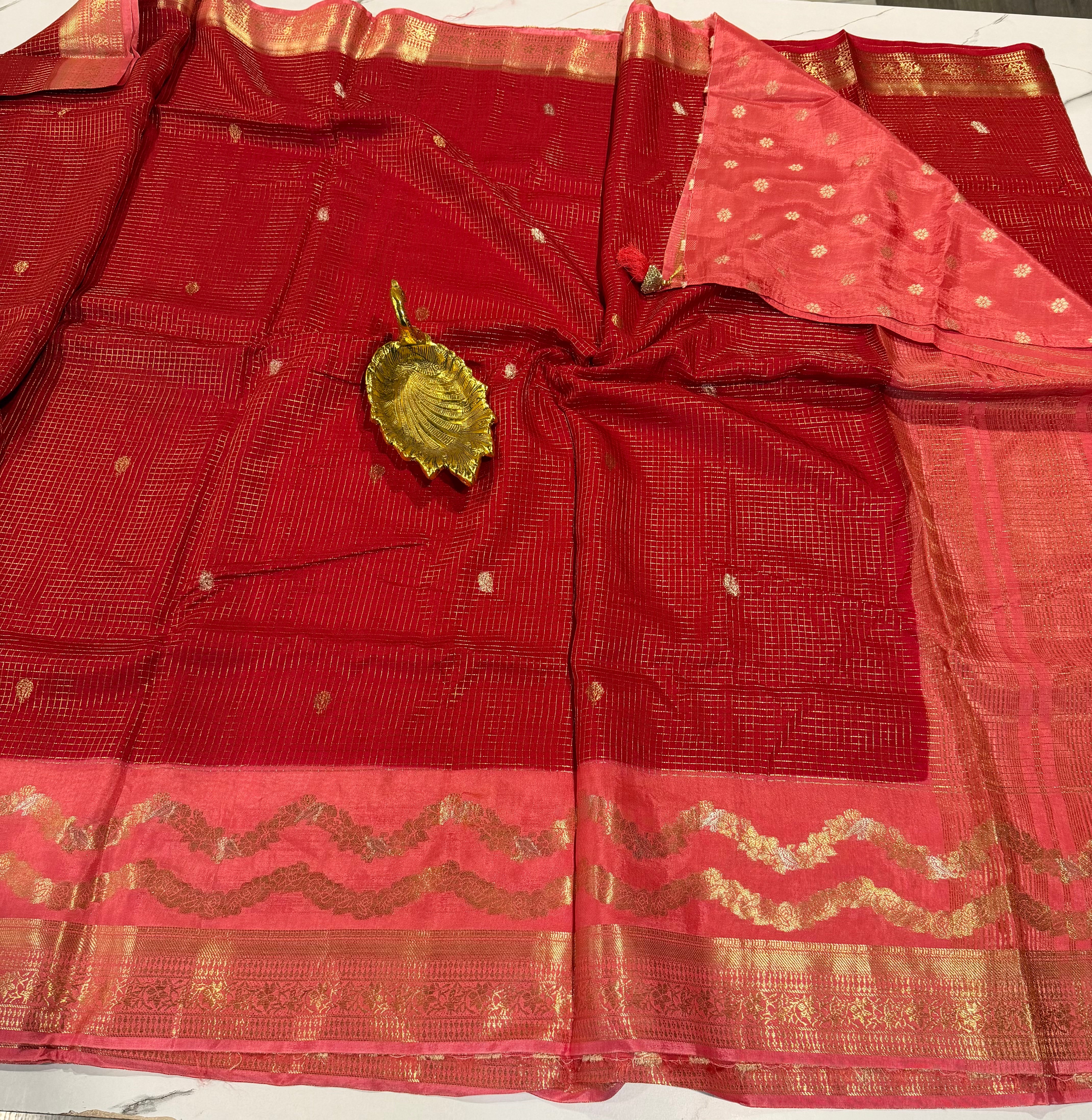 Kv-28 red saree lite pink borders vintage Kanchi