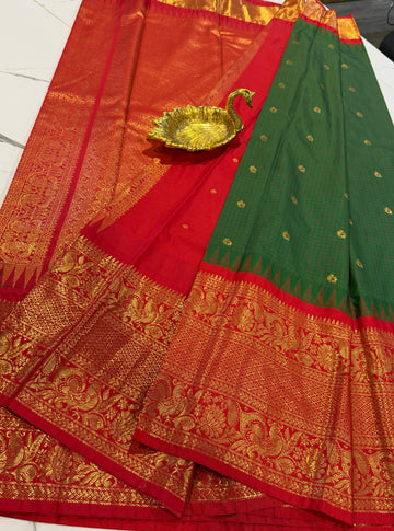 VG2 green & red semi Gadwal saree