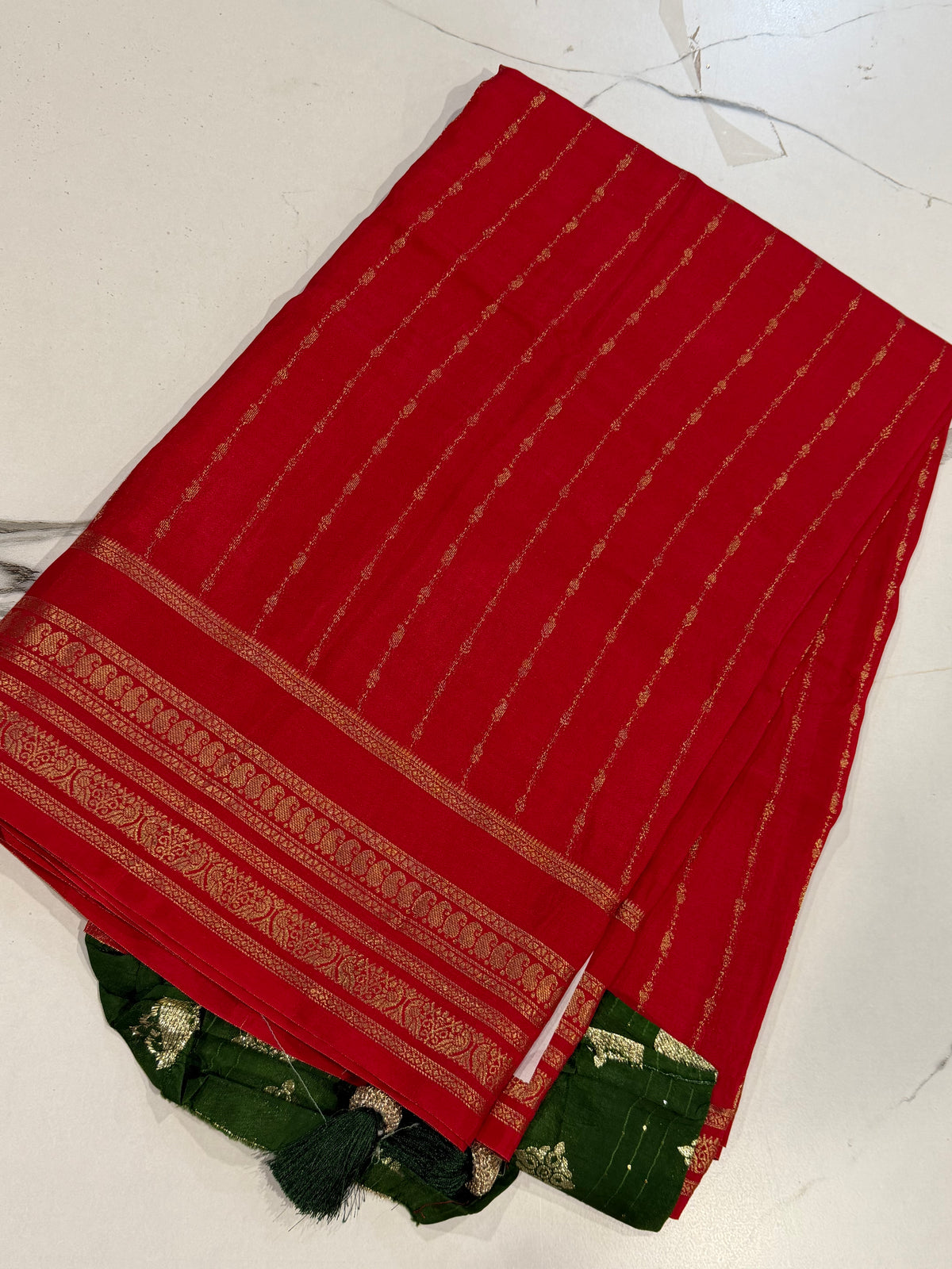 MB-2500  Red Benny crepe saree