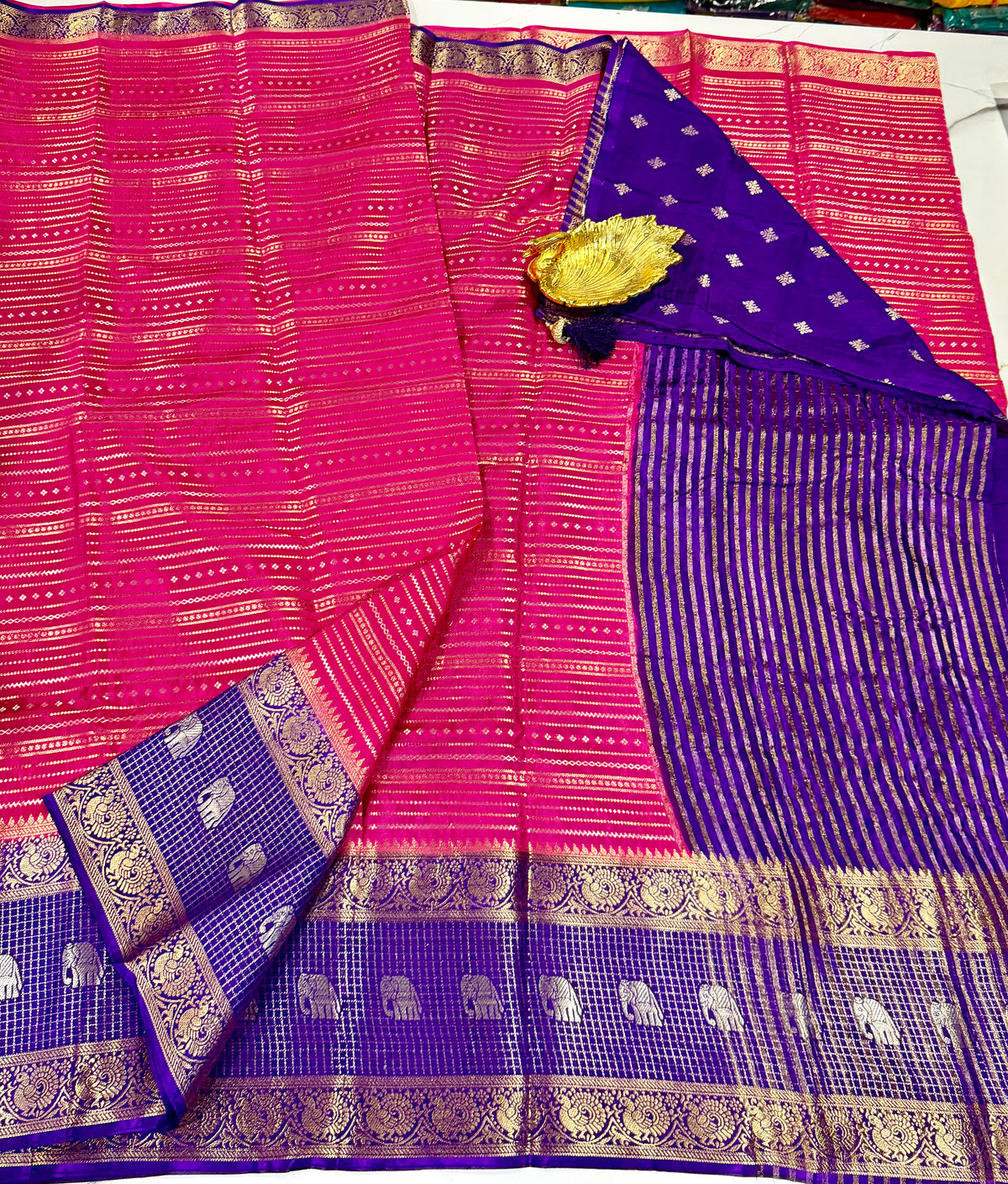V-2100 pink n violet banaras vintage Kanchi horizontal lines saree