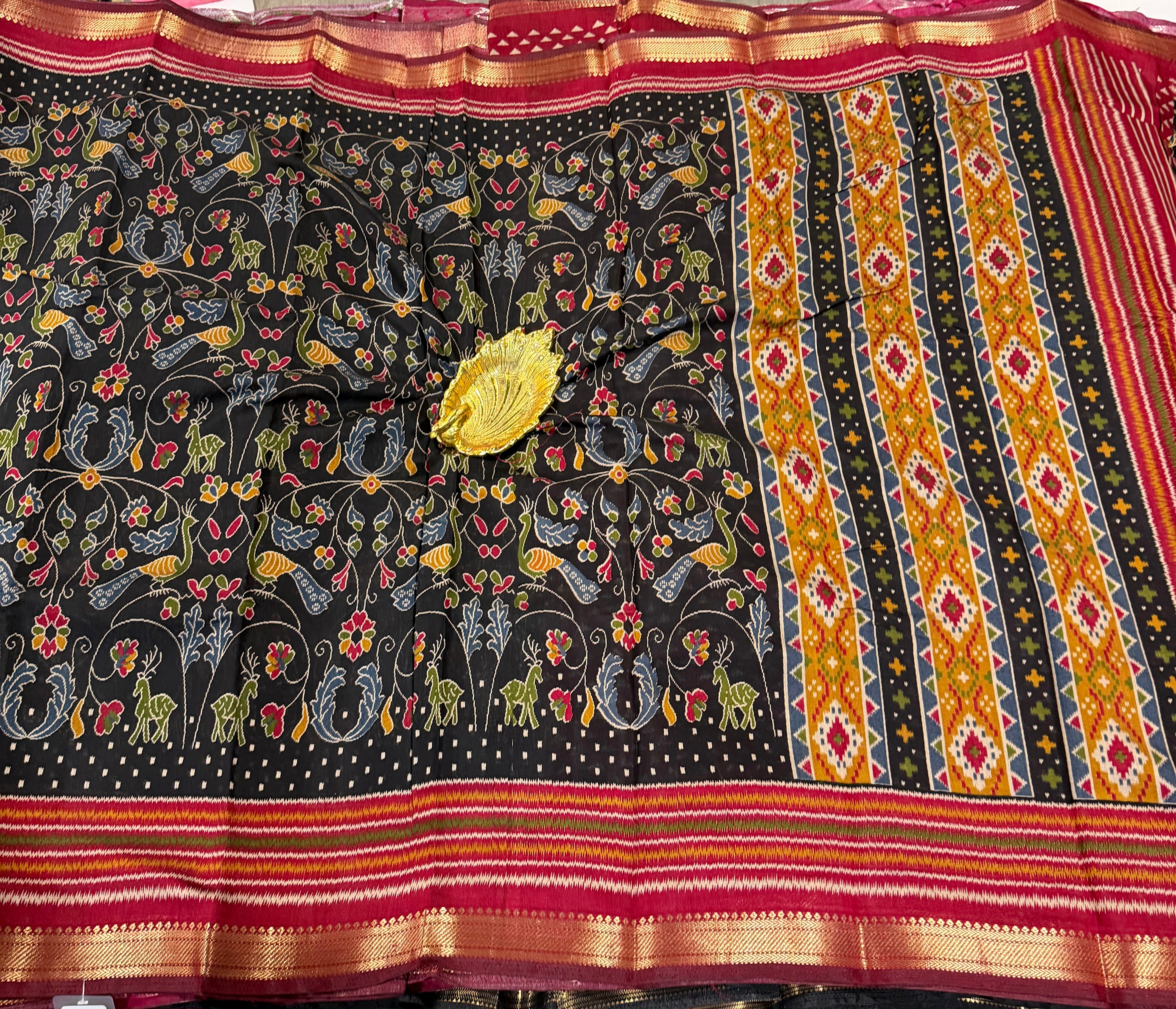 Black saree Mashru mangalagiri