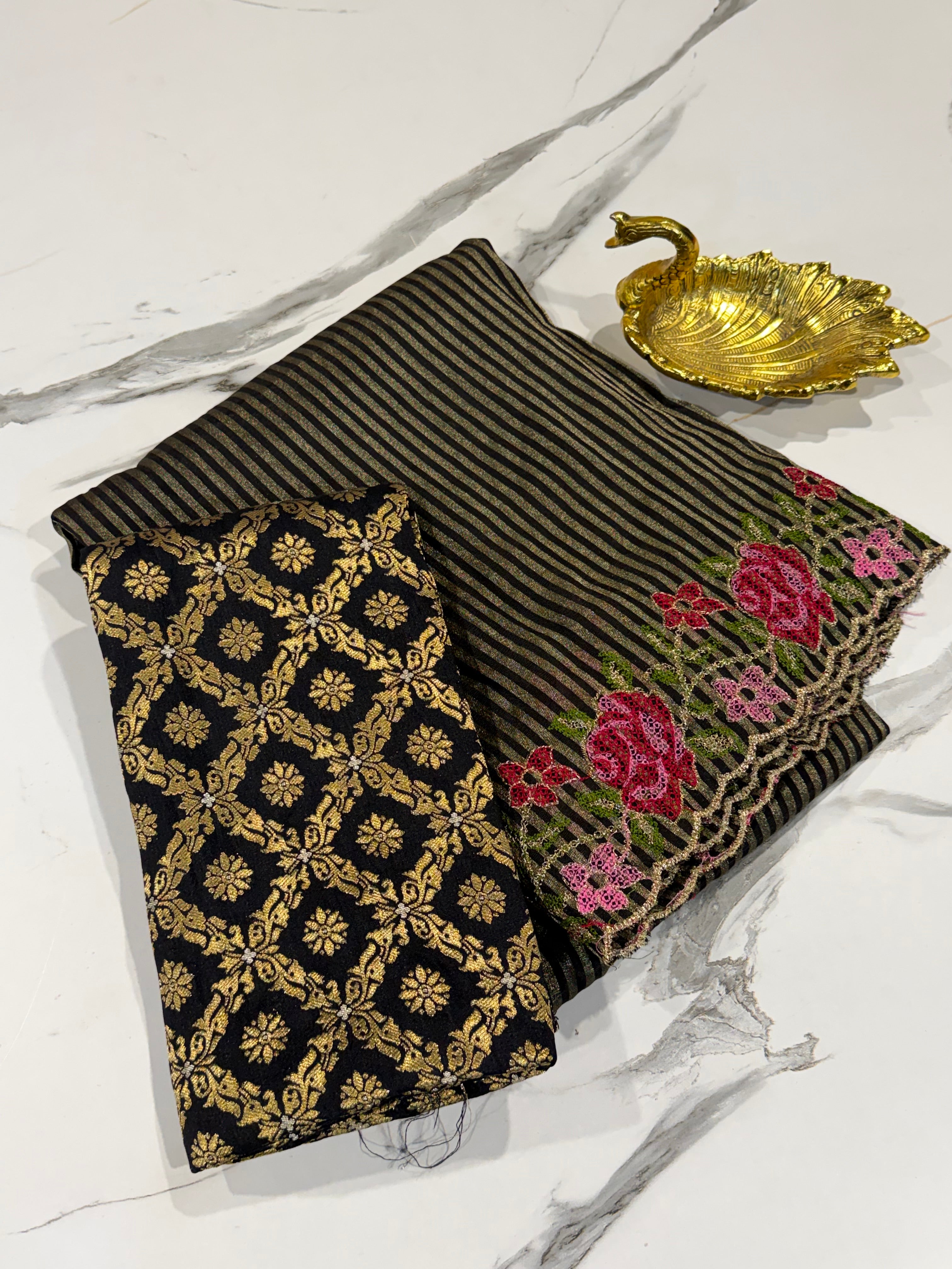 LD-T15 Banaras tissue Pettit saree black