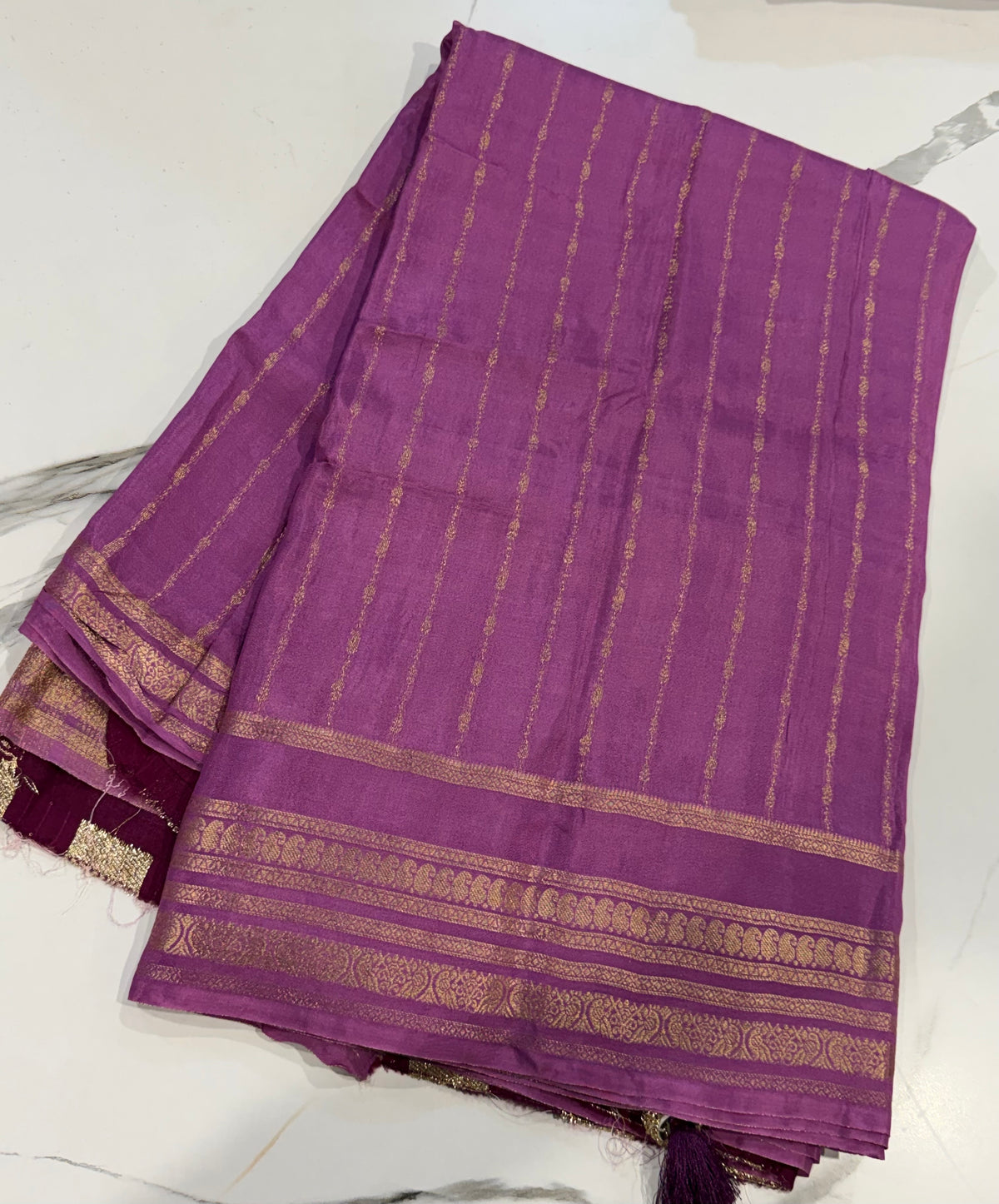 MB-2500 Maavu Benny crepe saree