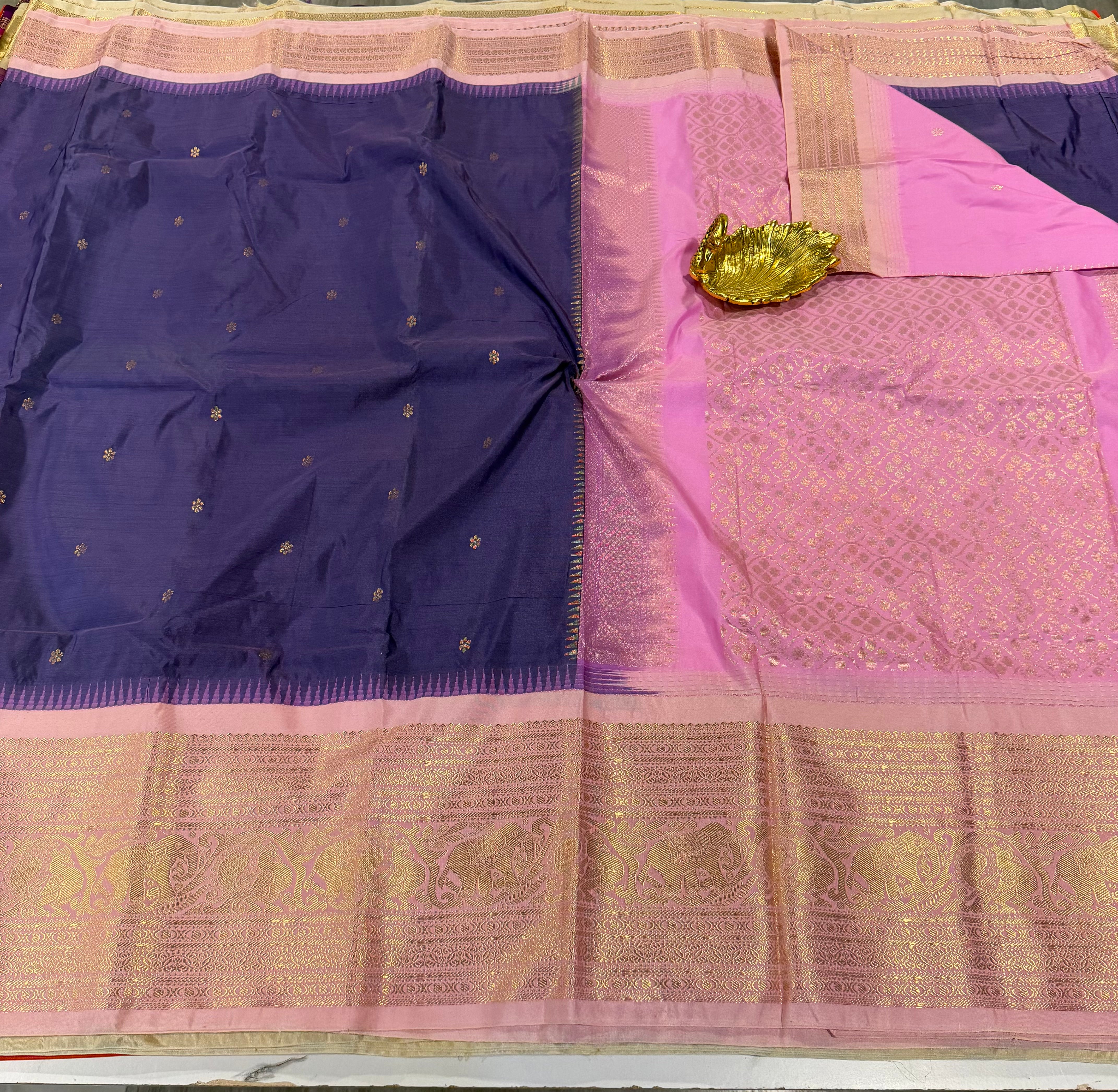 LD-G2299 vintage Semi Gadwal lavender and baby pink Border with butta saree