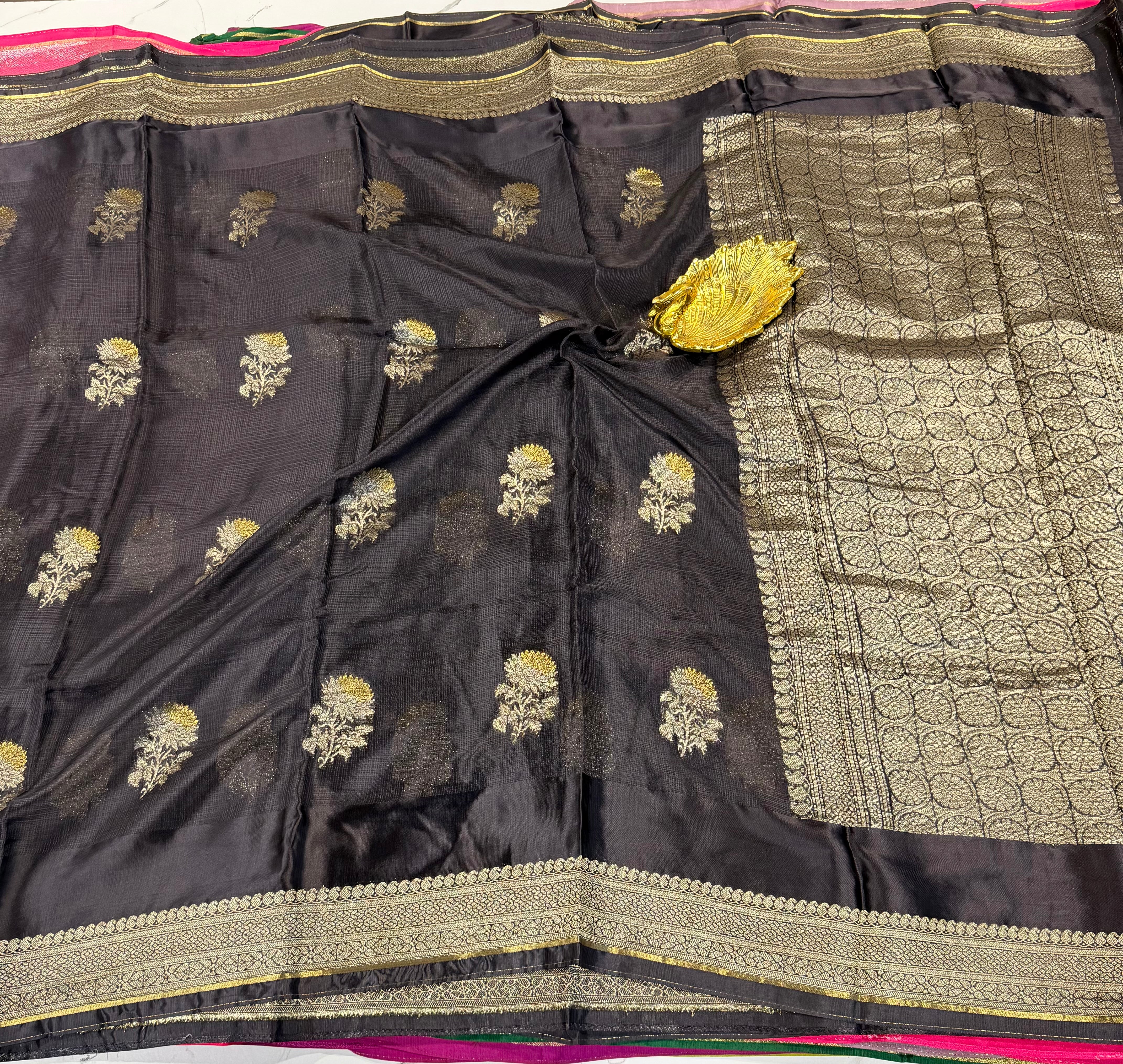 LD-M4k
Black colour Manipuri Kota silk saree