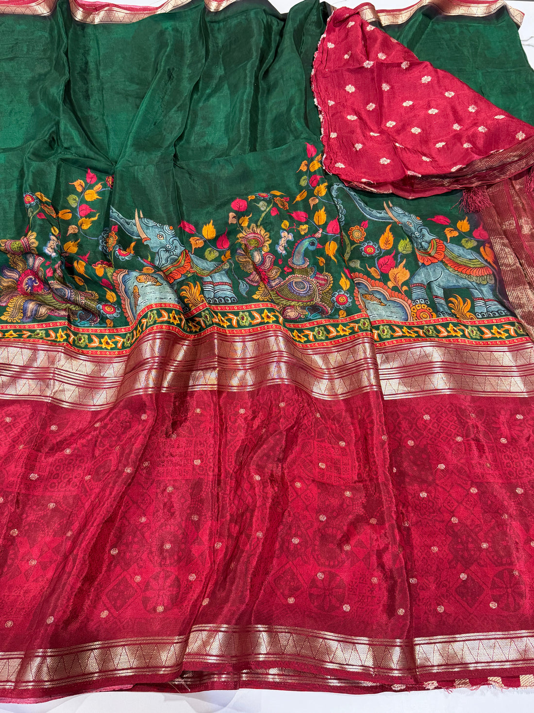 MC3299-Green n Maroon Mysore crepe semi story telling concept saree