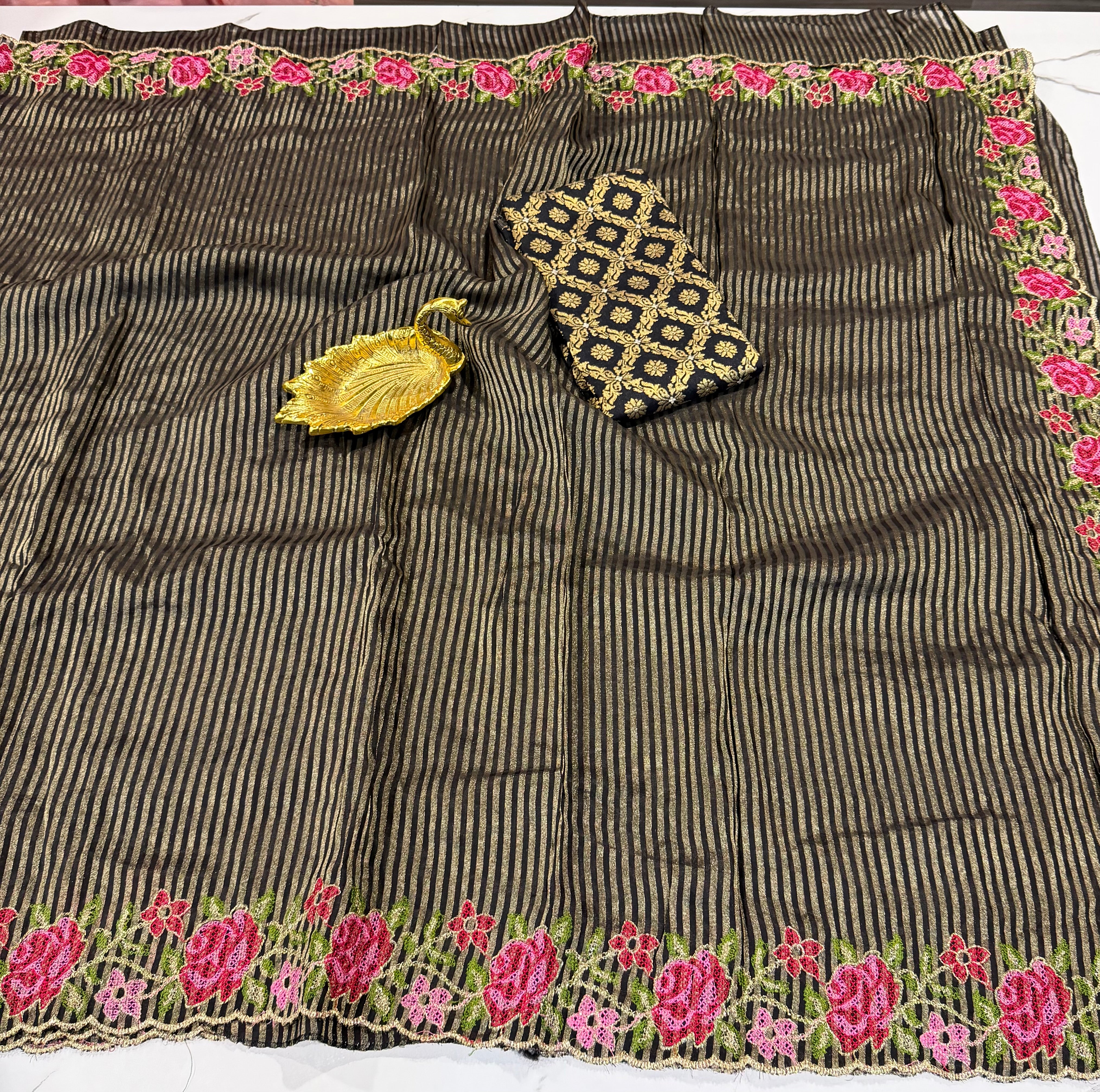 LD-T15 Banaras tissue Pettit saree black