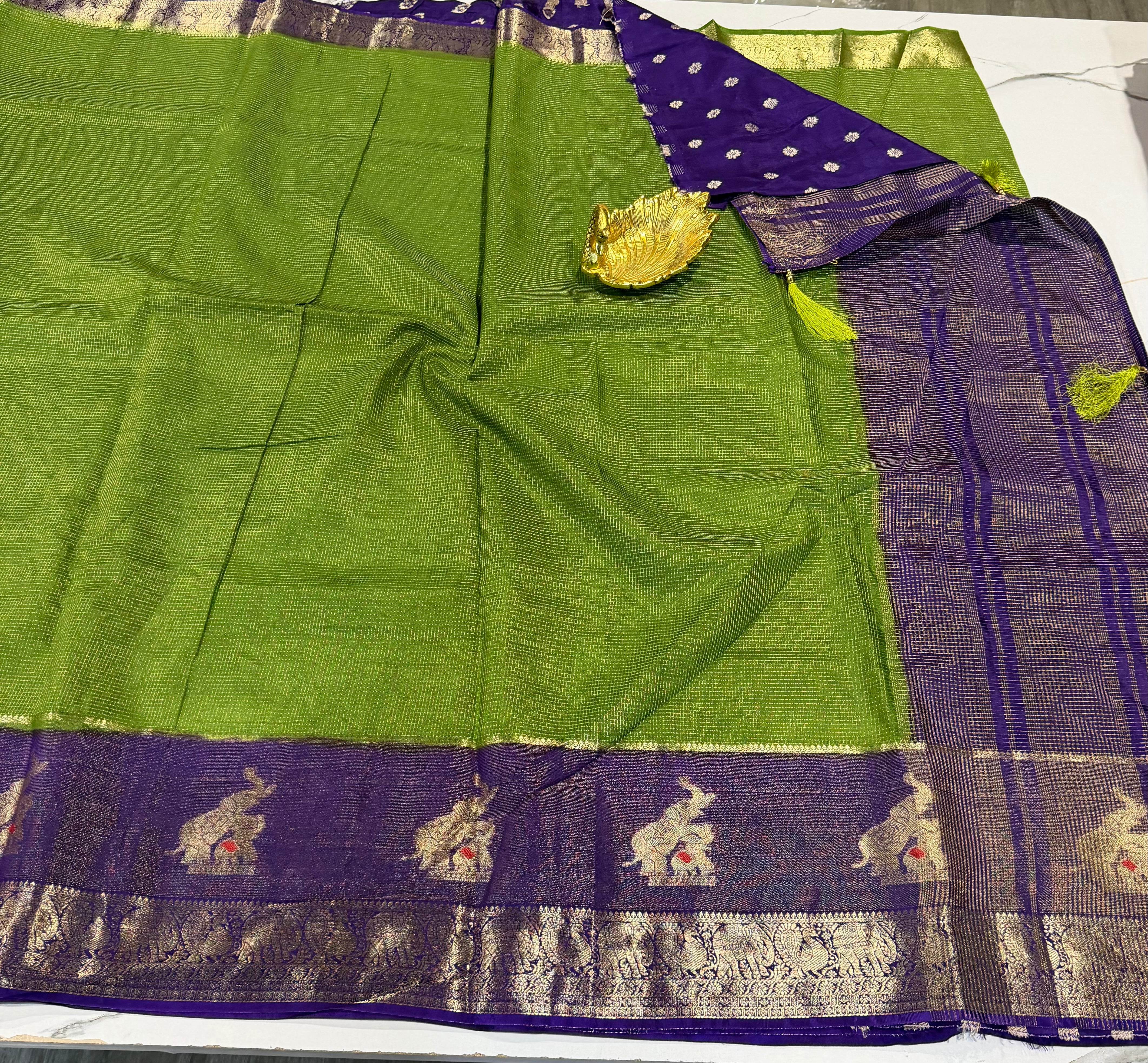 VS-27 green saree violet borders vintage Kanchi saree