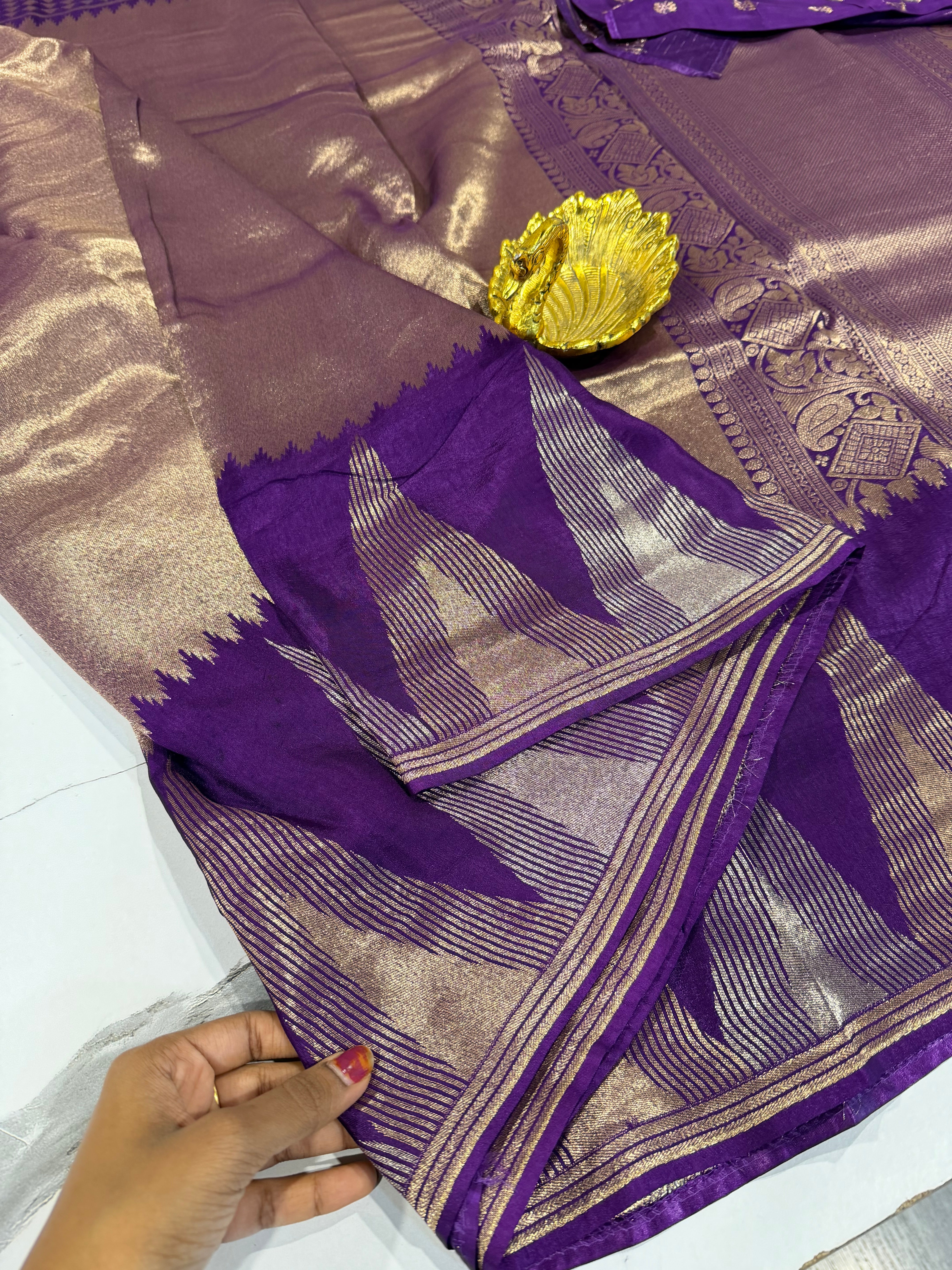 K-4599 violet Kanchi temple tissue saree