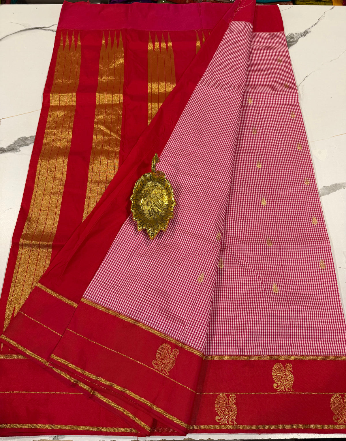 N-2499  red n white , red borders Narayanpet ilkal checks saree