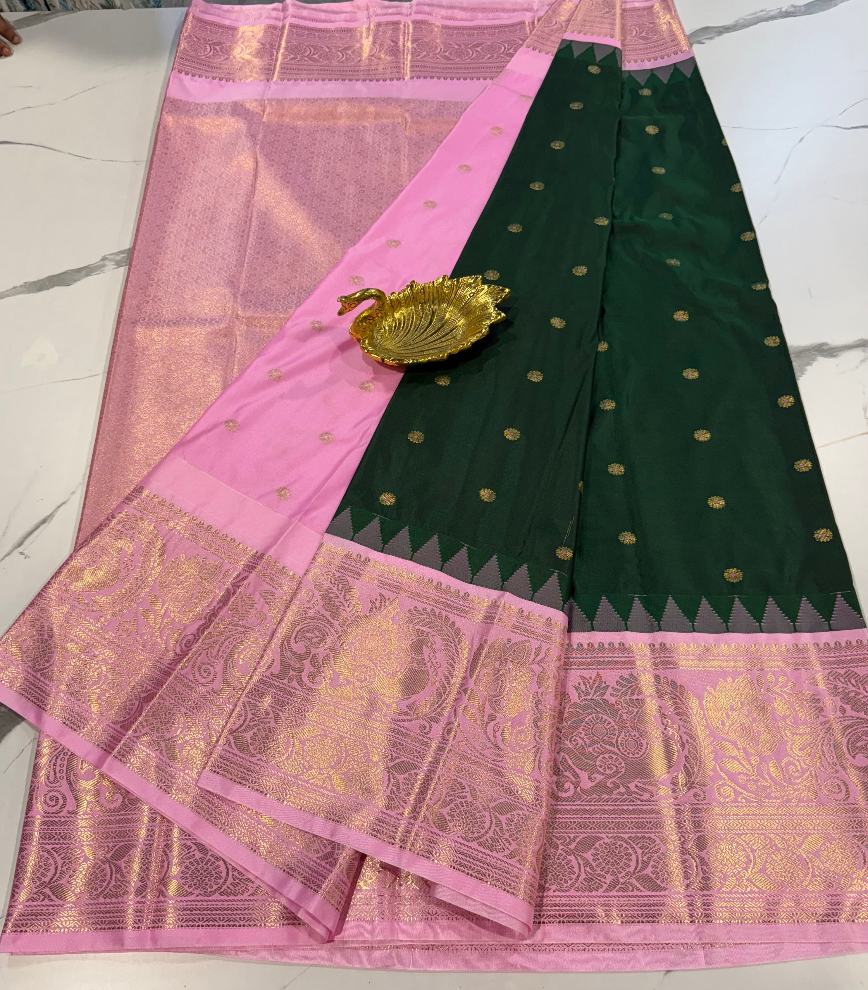 LD-G23 Gadwal dark green n baby pink saree