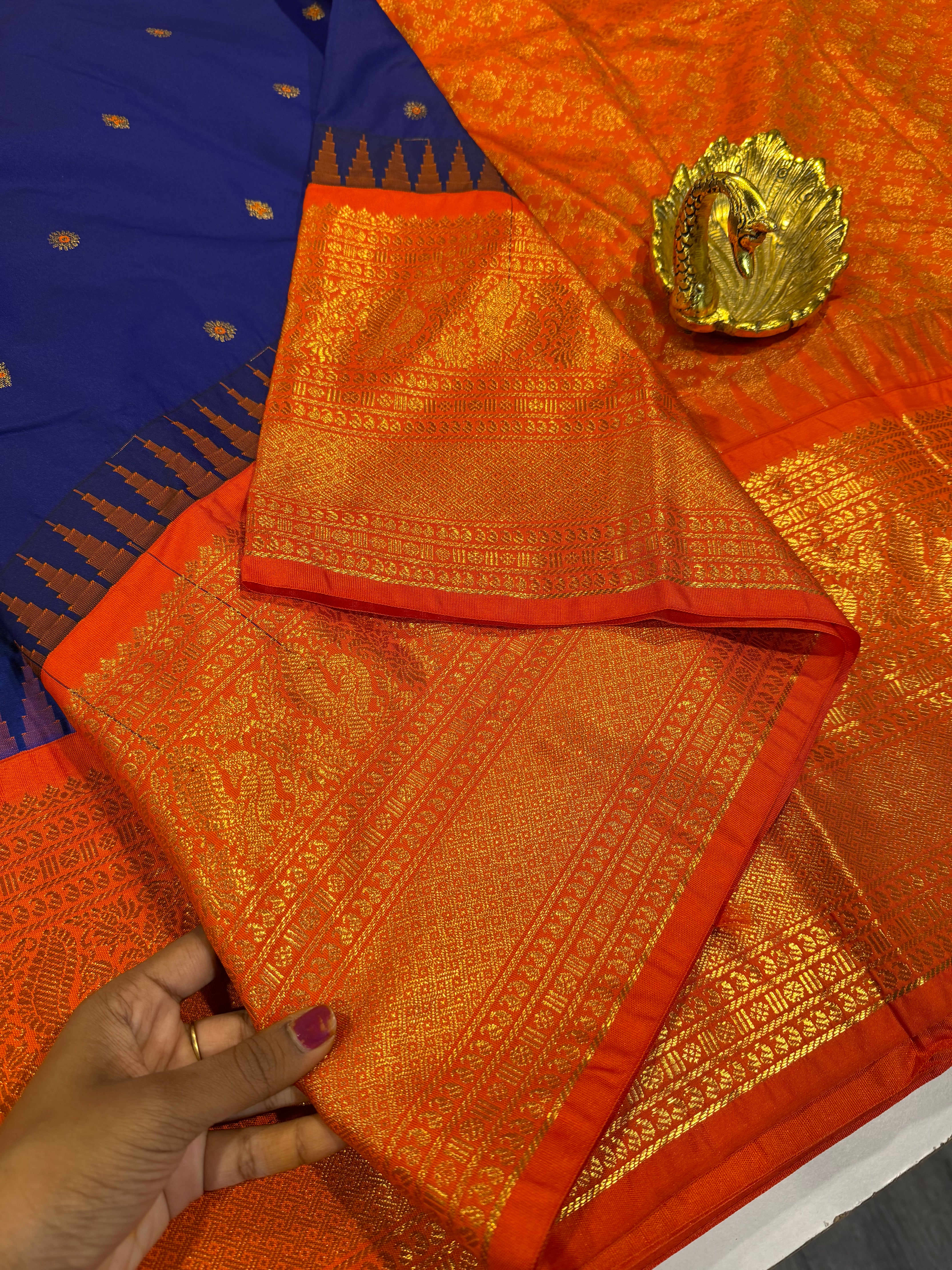 LD-G2299 vintage Semi Gadwal navy blue and orange with butta saree