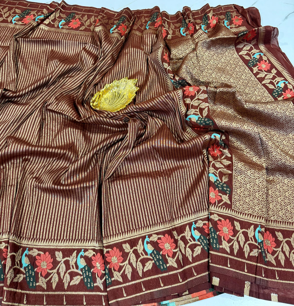 Gv-1950 Brown Banaras green mango saree