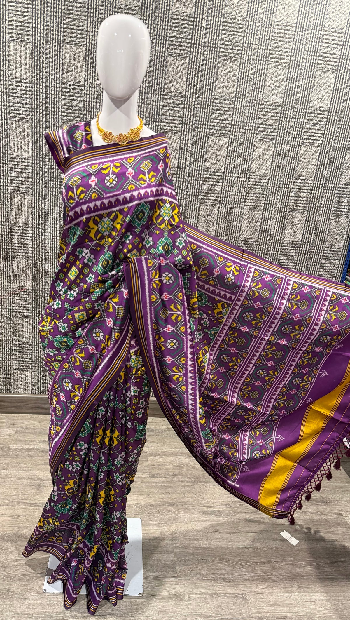 NPP-1350 purple colour navarthan patola saree