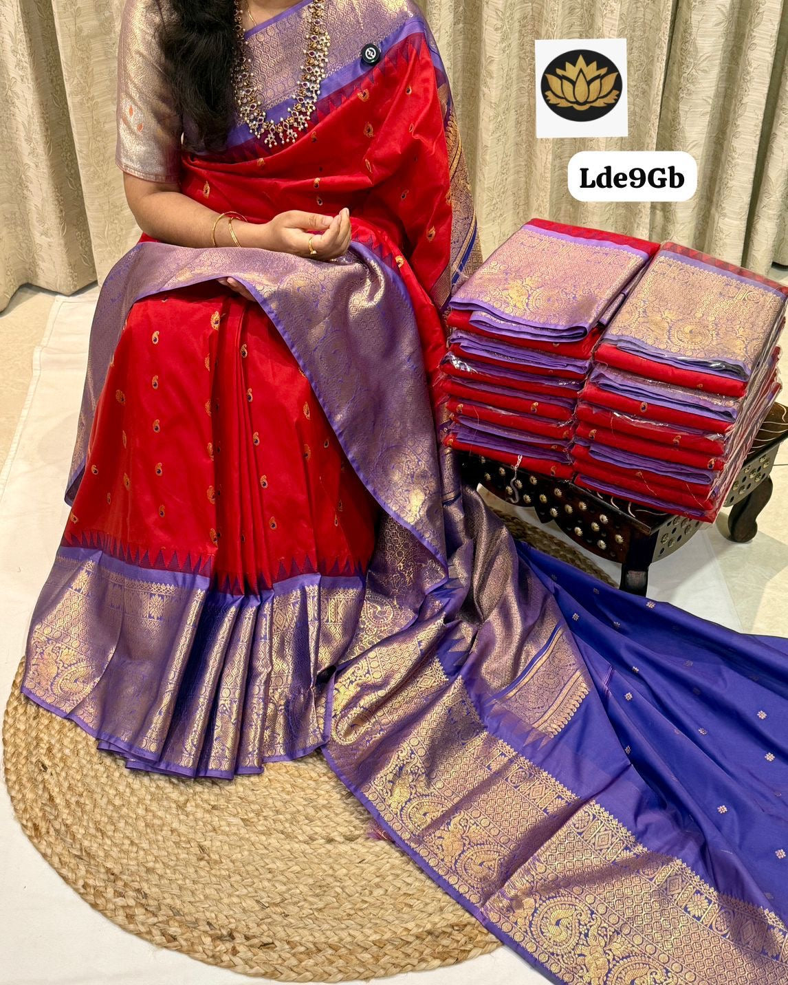VG2 vintage gadwal red n lavender border saree