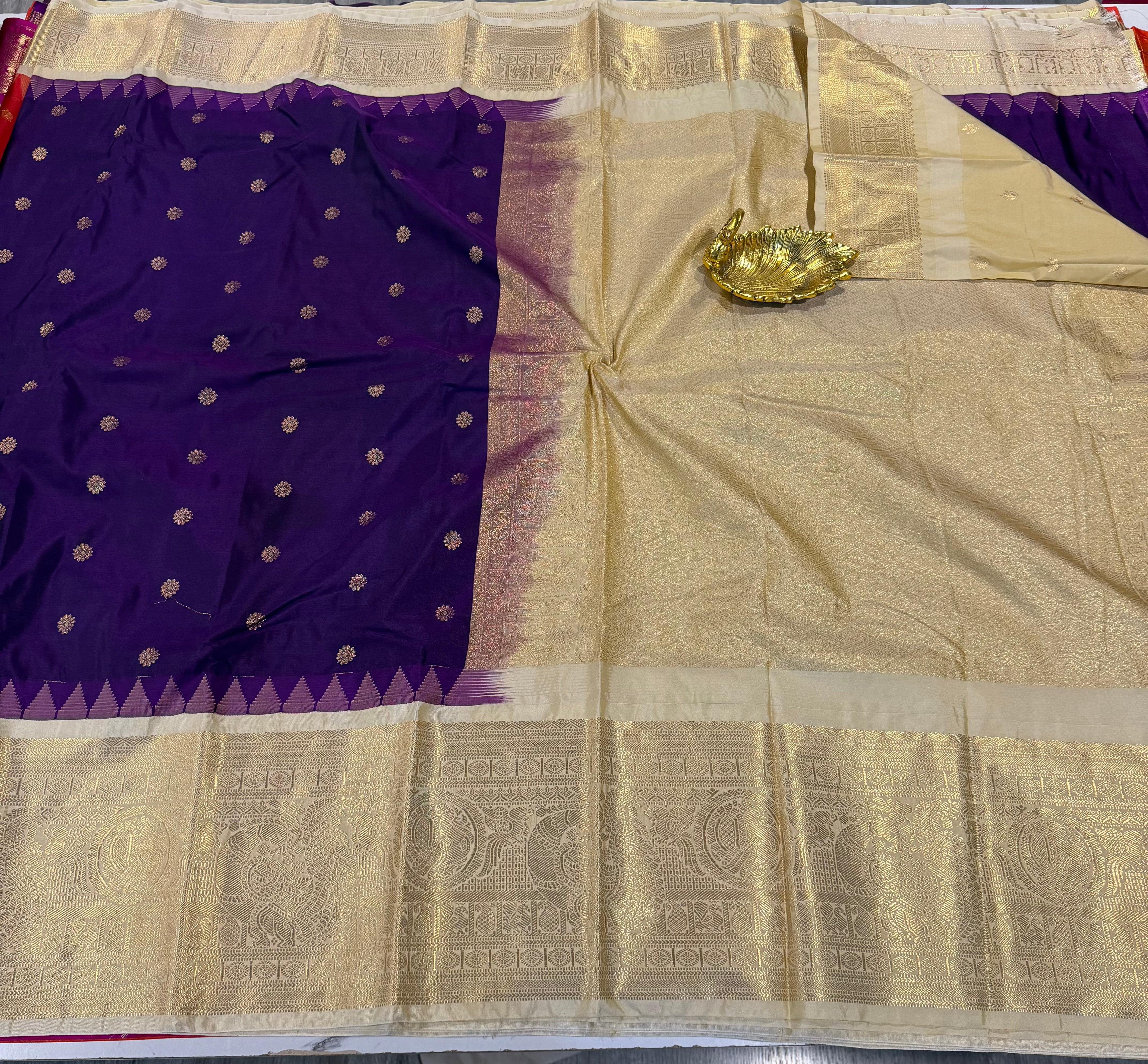 LD-G2299 vintage Semi Gadwal wine and cream Border with butta saree