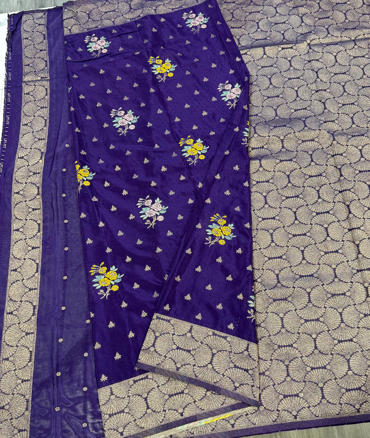 Bz-1850 violet benny crepe saree