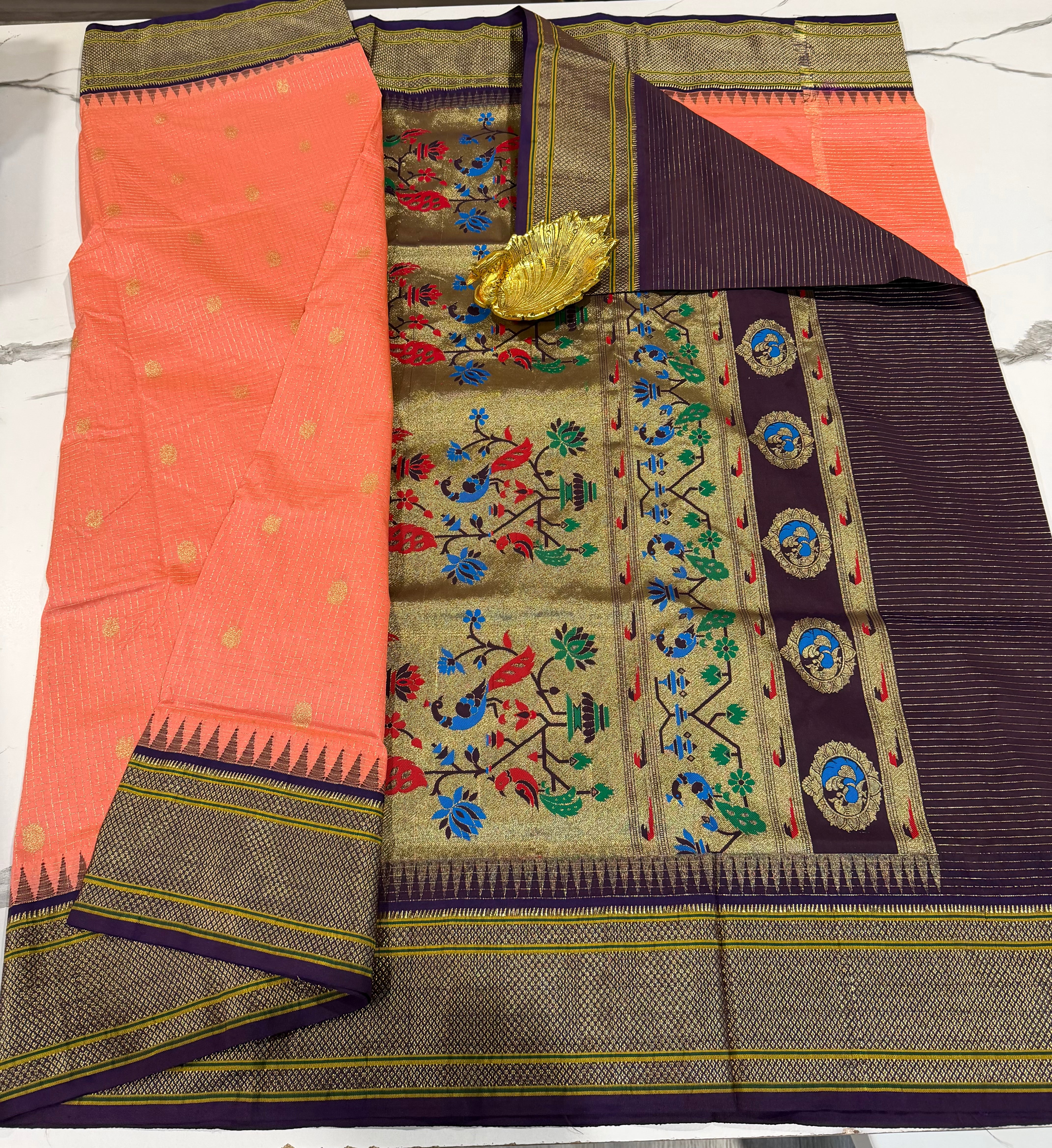 LD-NG25 peach and brinjal border saree