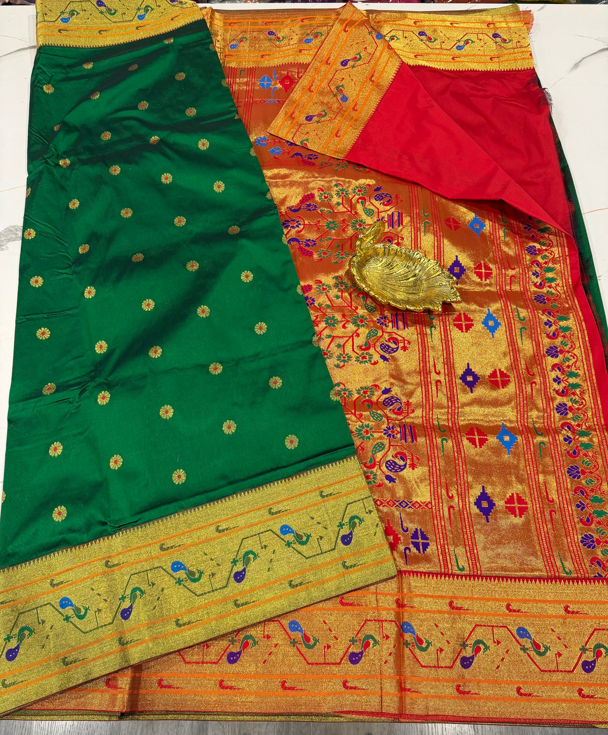 PV-3500 Dark green Paithani moor popet borders saree