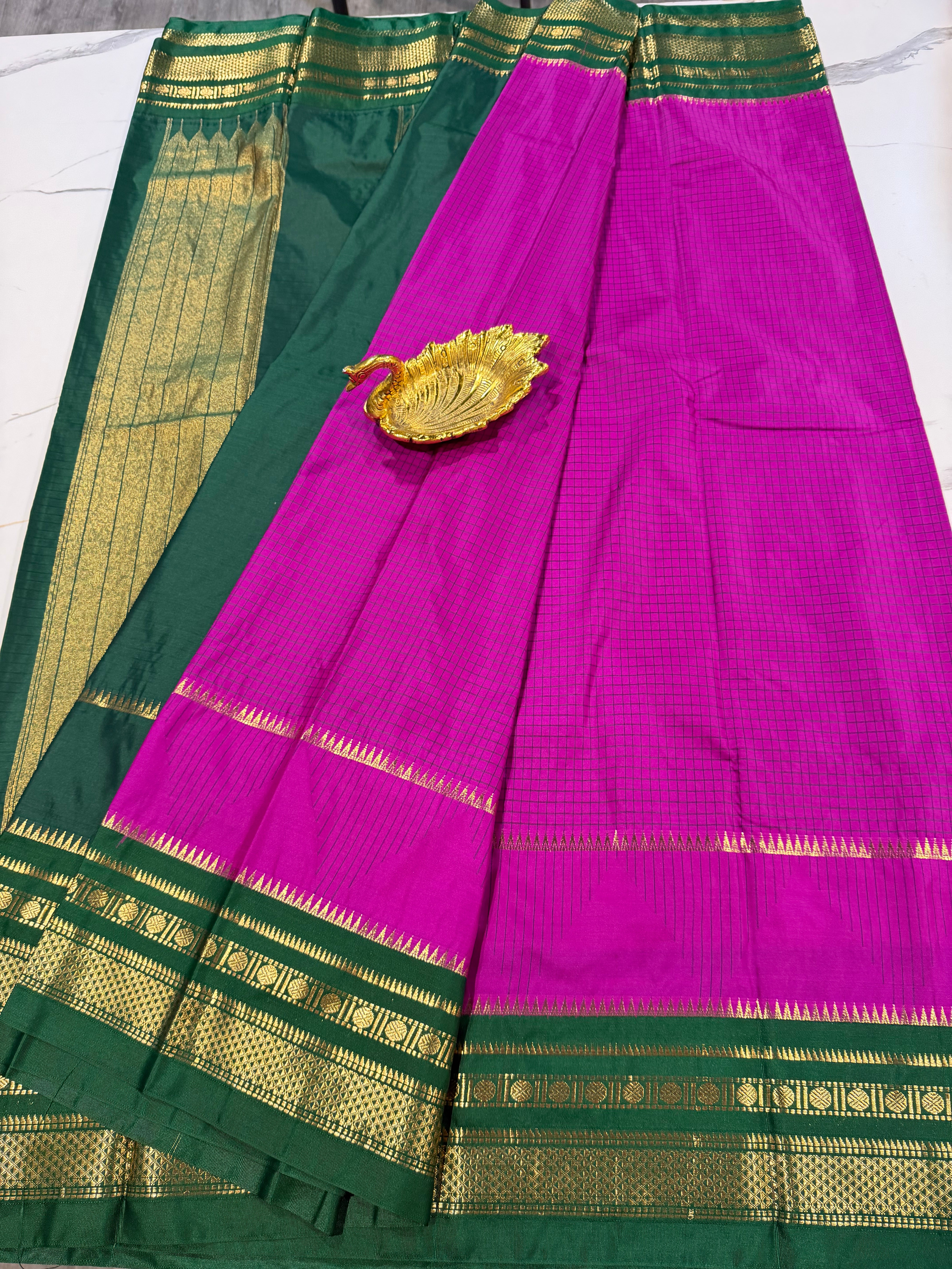 MG-2900 dark pink n green Mangalagiri Gadwal saree
