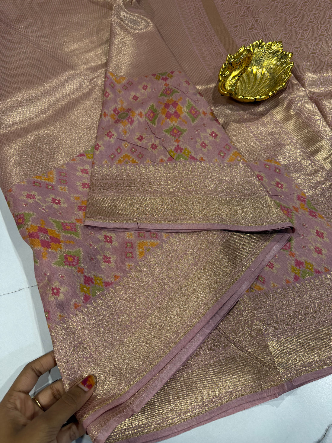 P-5400onion pink colour tissue Patola saree