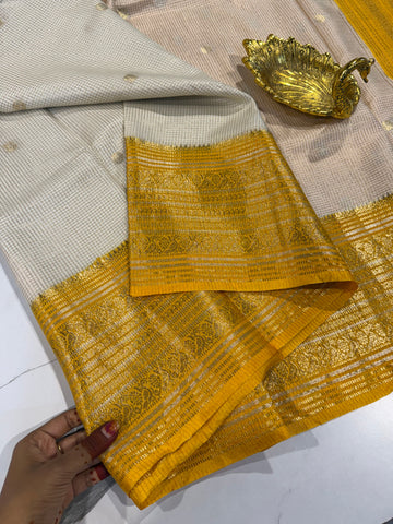 VKC2149BB - white n yellow colour Brdr Vintage Kanchi saree
