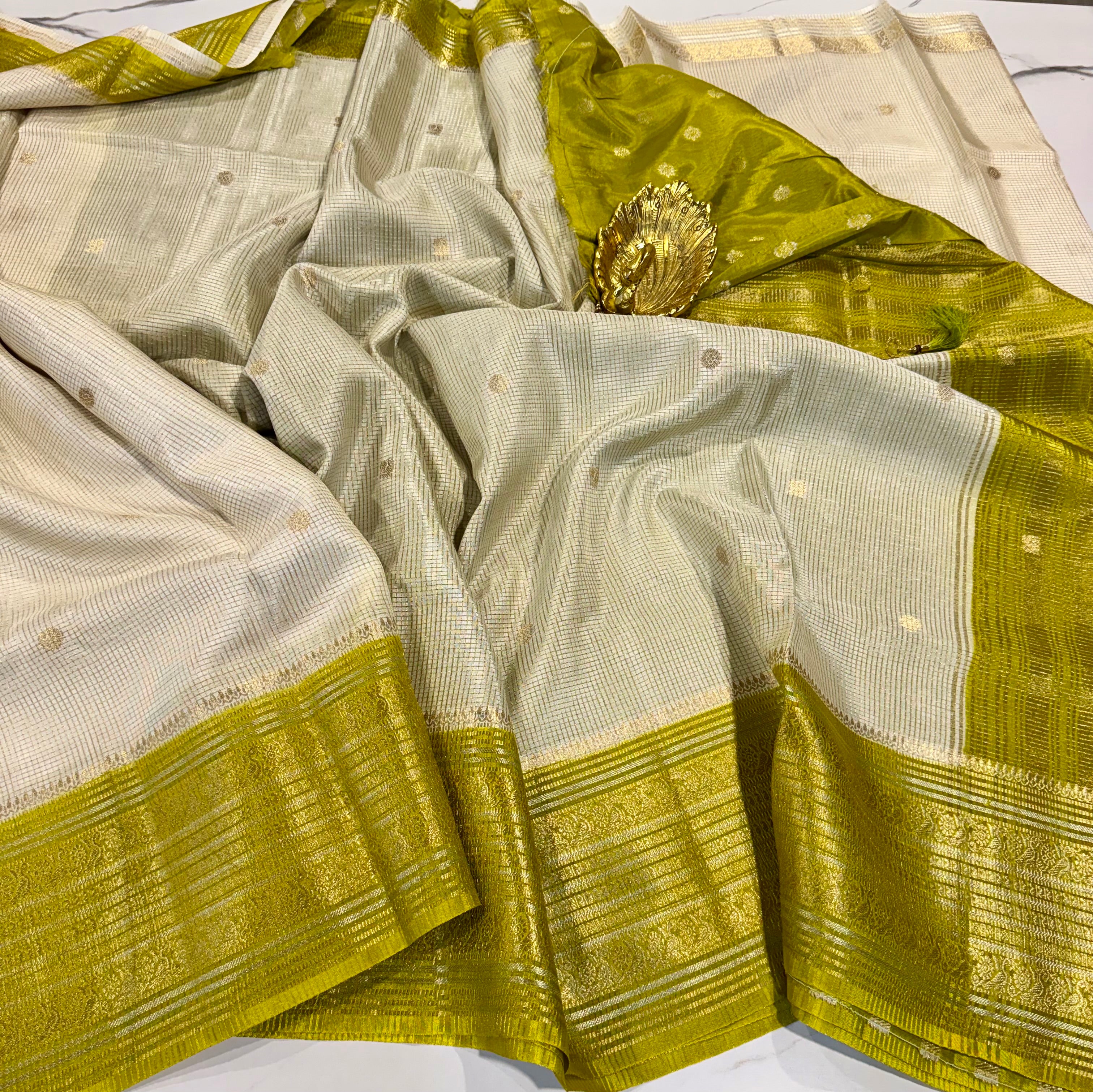VKC2149BB- white n green Kanchi Brdr saree