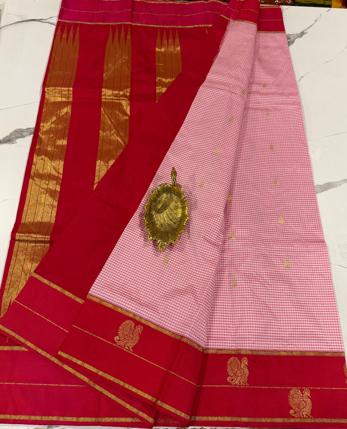 N-2499  red n white , red borders Narayanpet ilkal checks saree