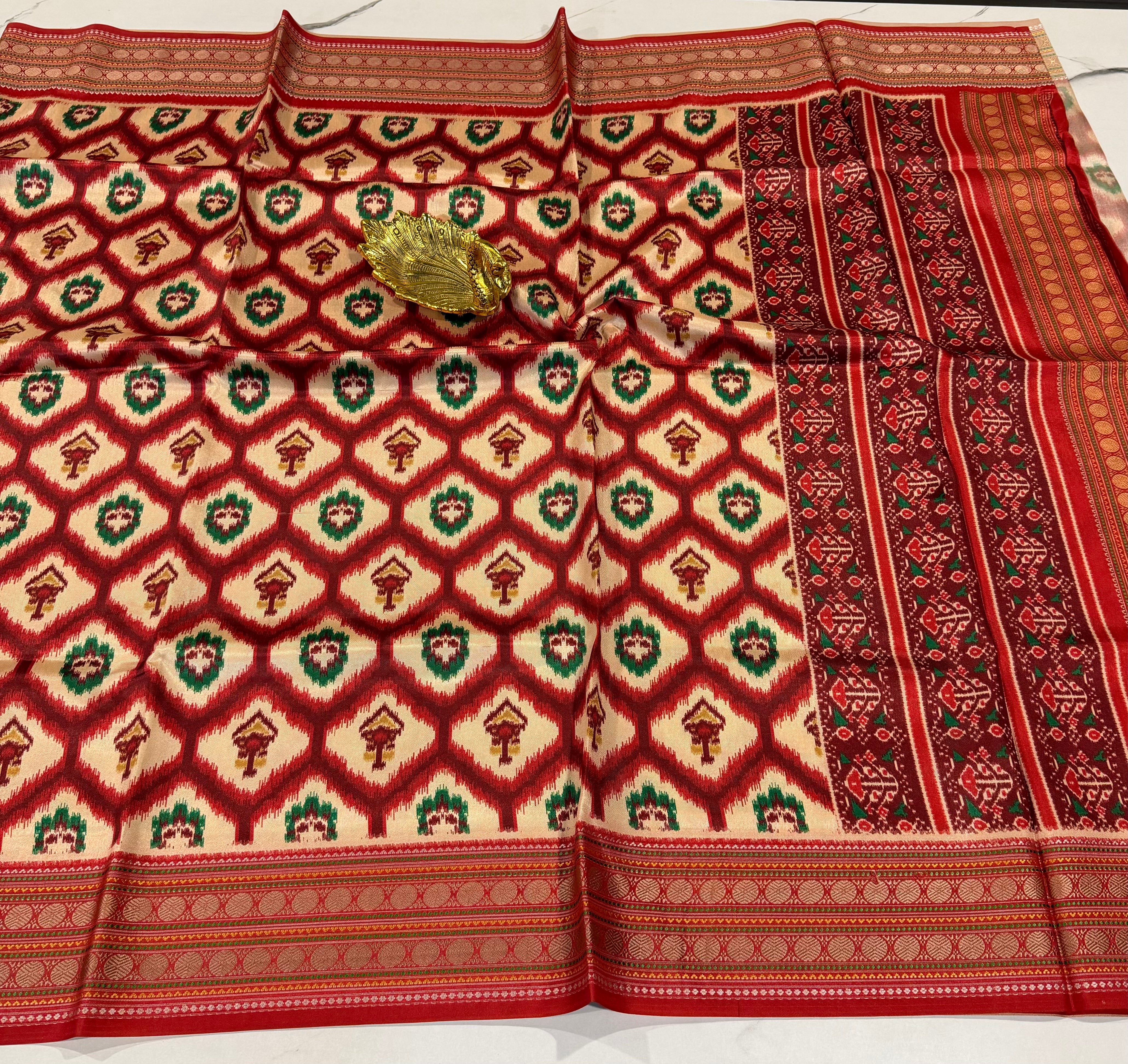 LD-1399 Rudraksha borders spun Patola cream saree
