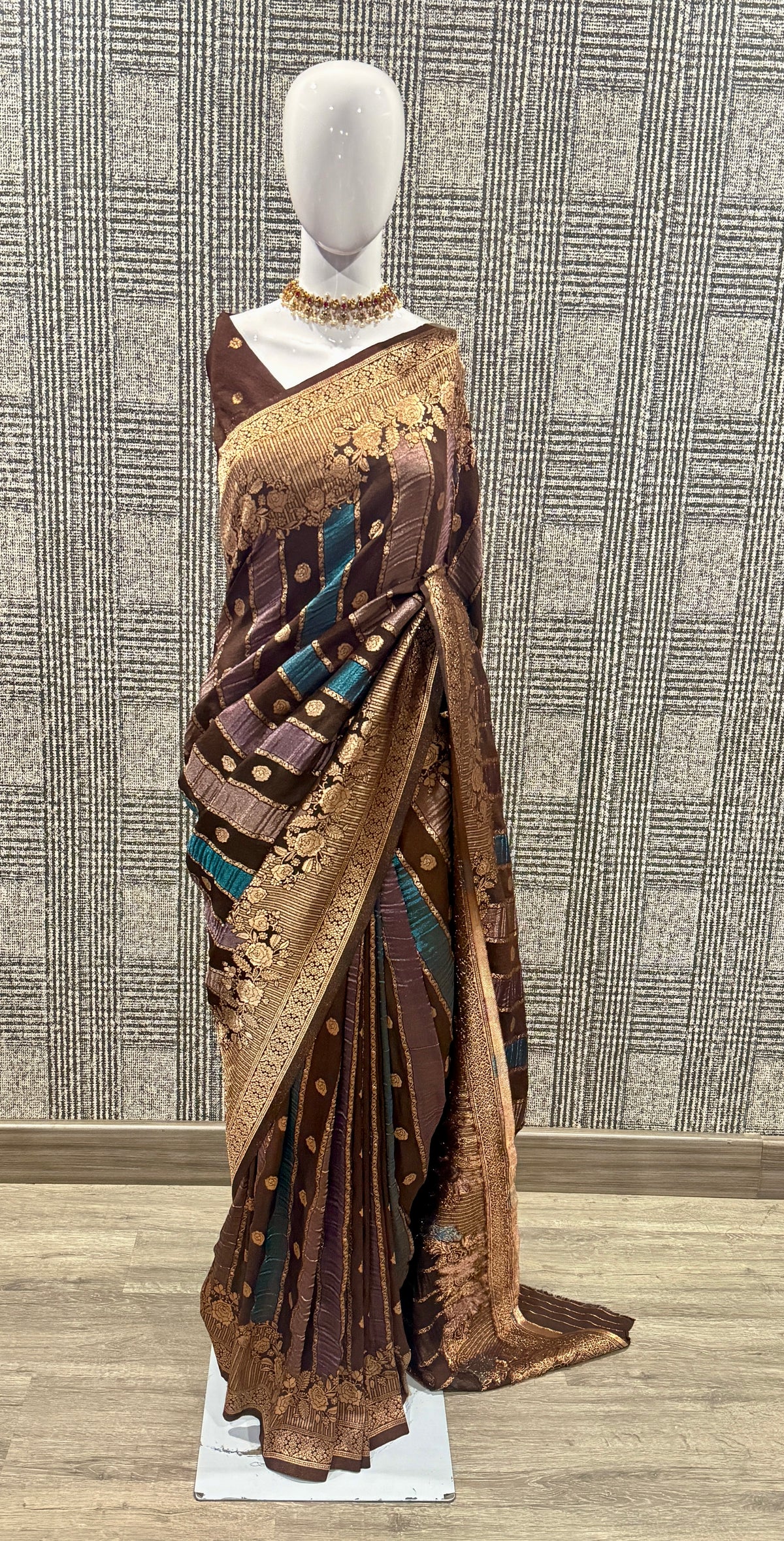 KR-1949 Brown Rangkart kaddi georgette saree