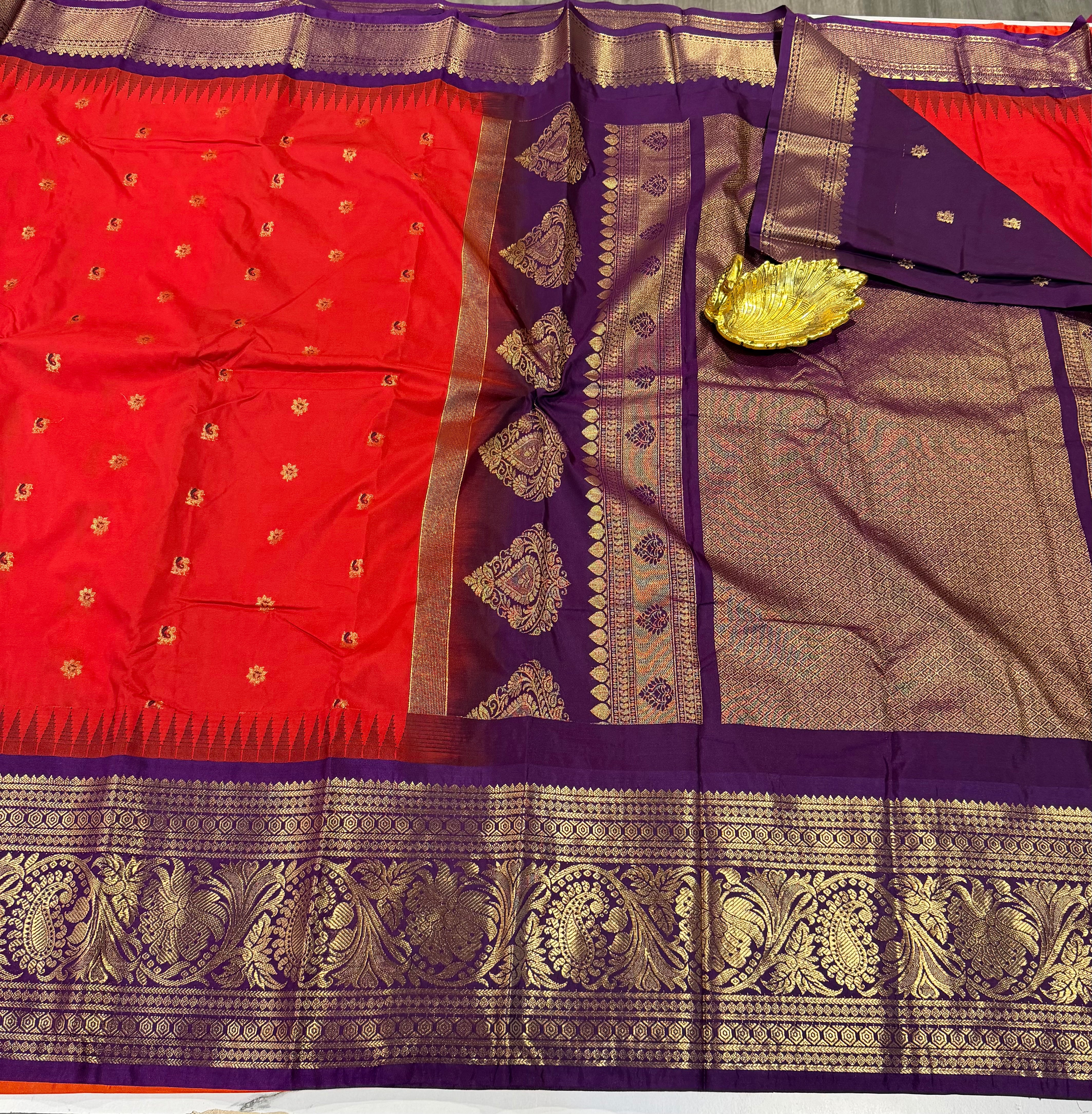 LD-G2299 vintage Semi Gadwal red and Brinjal Border with butta saree