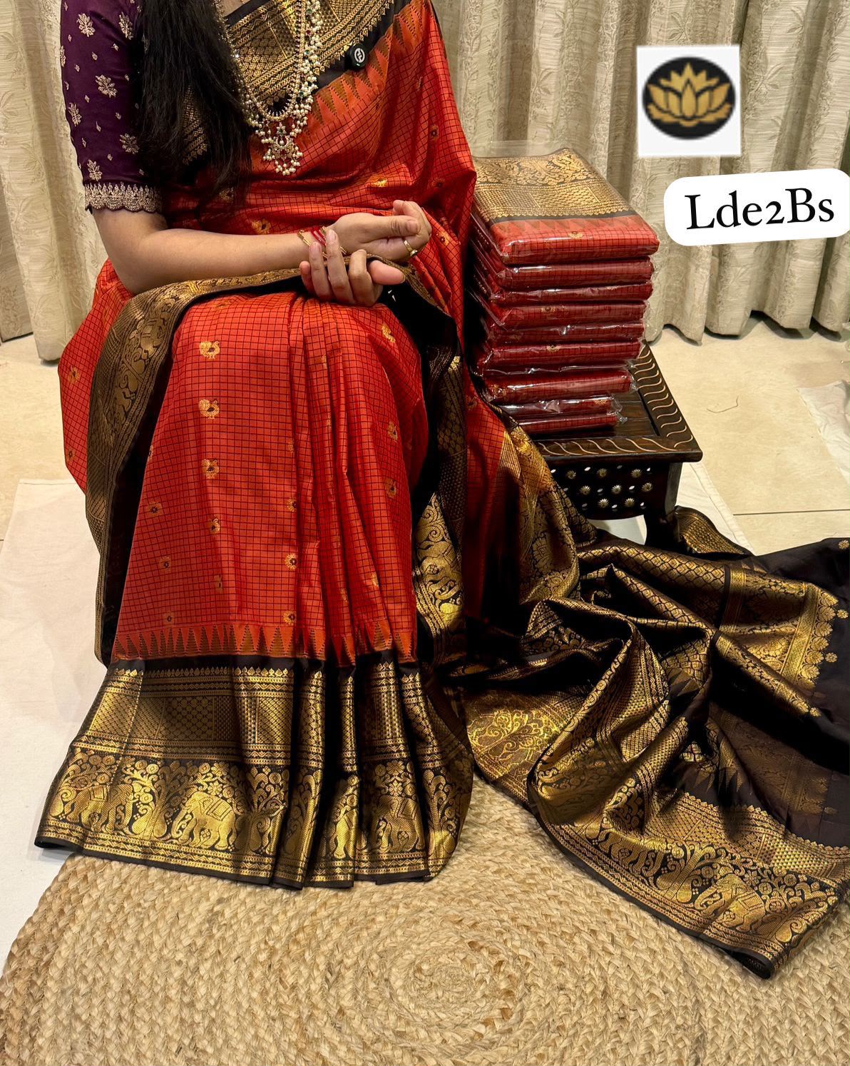 VG2 semi gadwal Rust orange and brown border saree