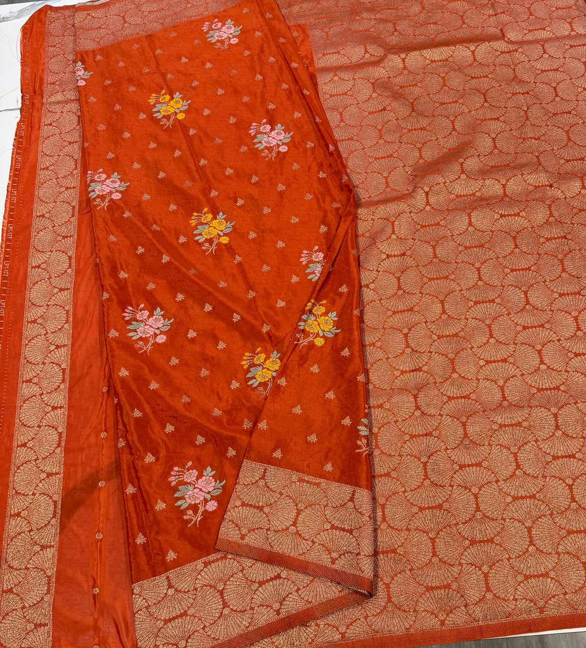 Bz-1850 Rust benny crepe saree