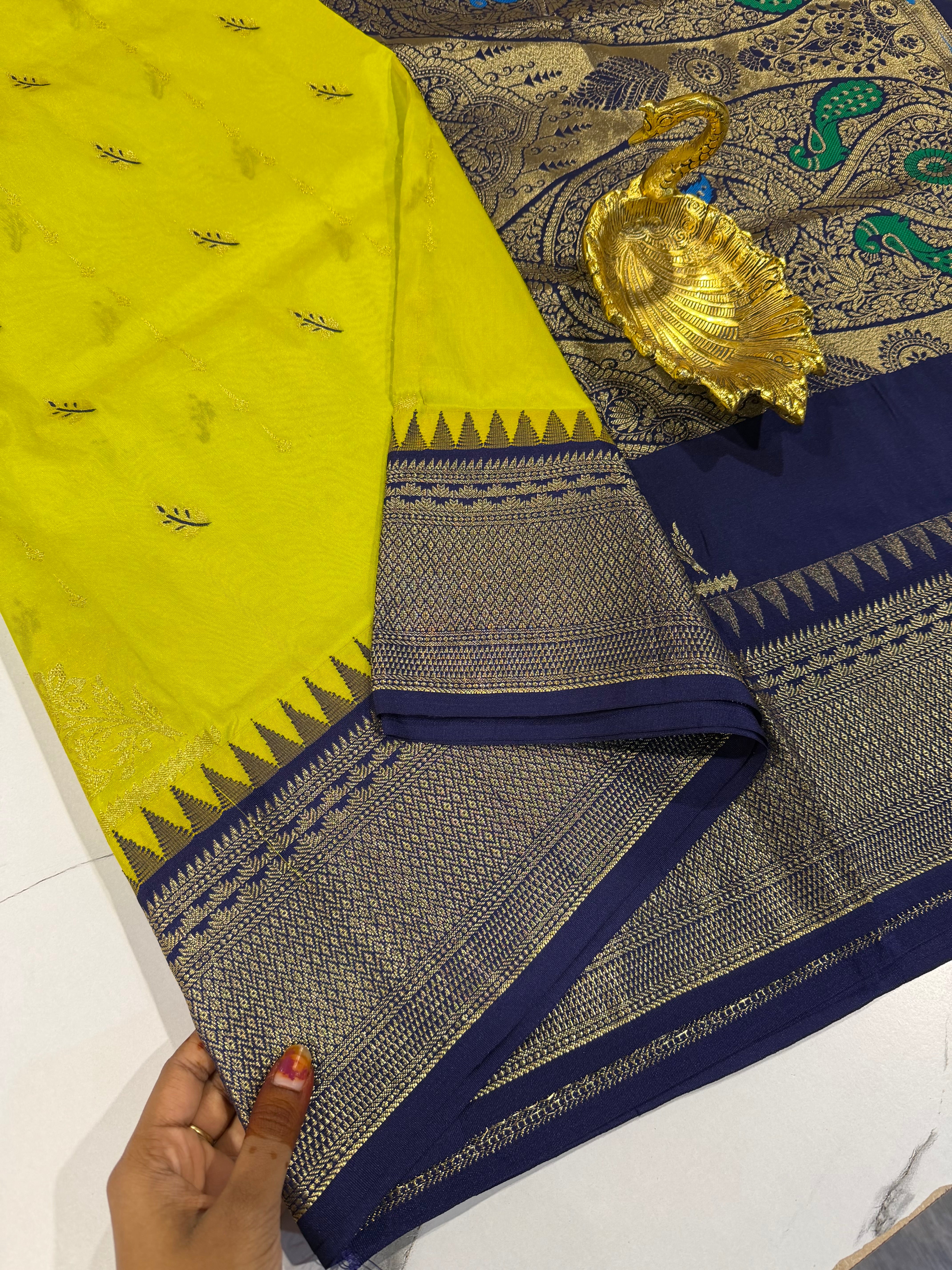 LD-NL35 semi narayanpet pattu lime green and navy blue border saree