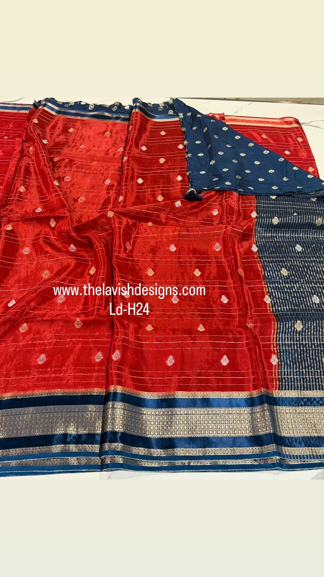 Ld-H24 Mysore semi crepe Red n peacock blue