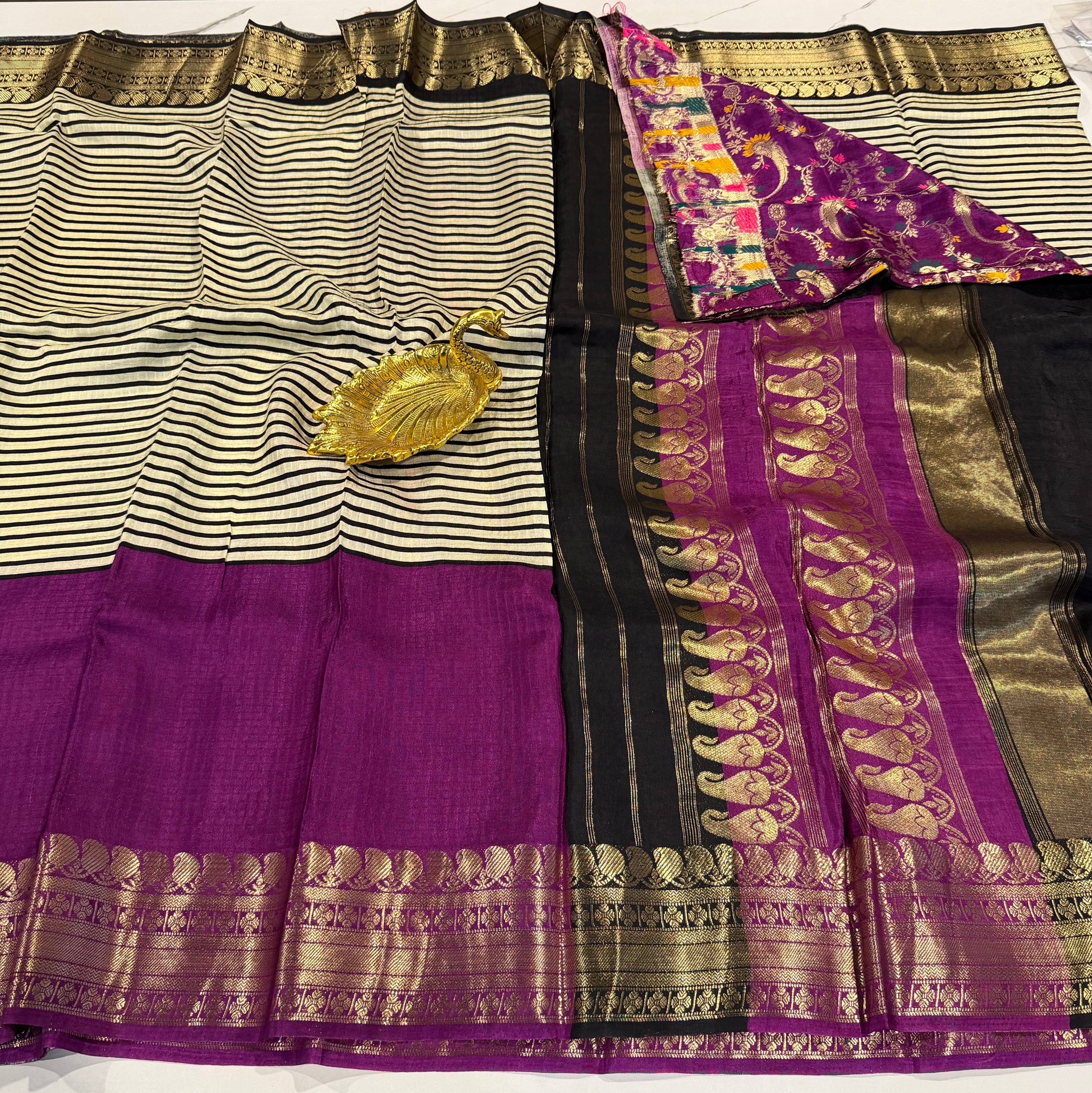 LD-2650 Ganga Jamuna saree