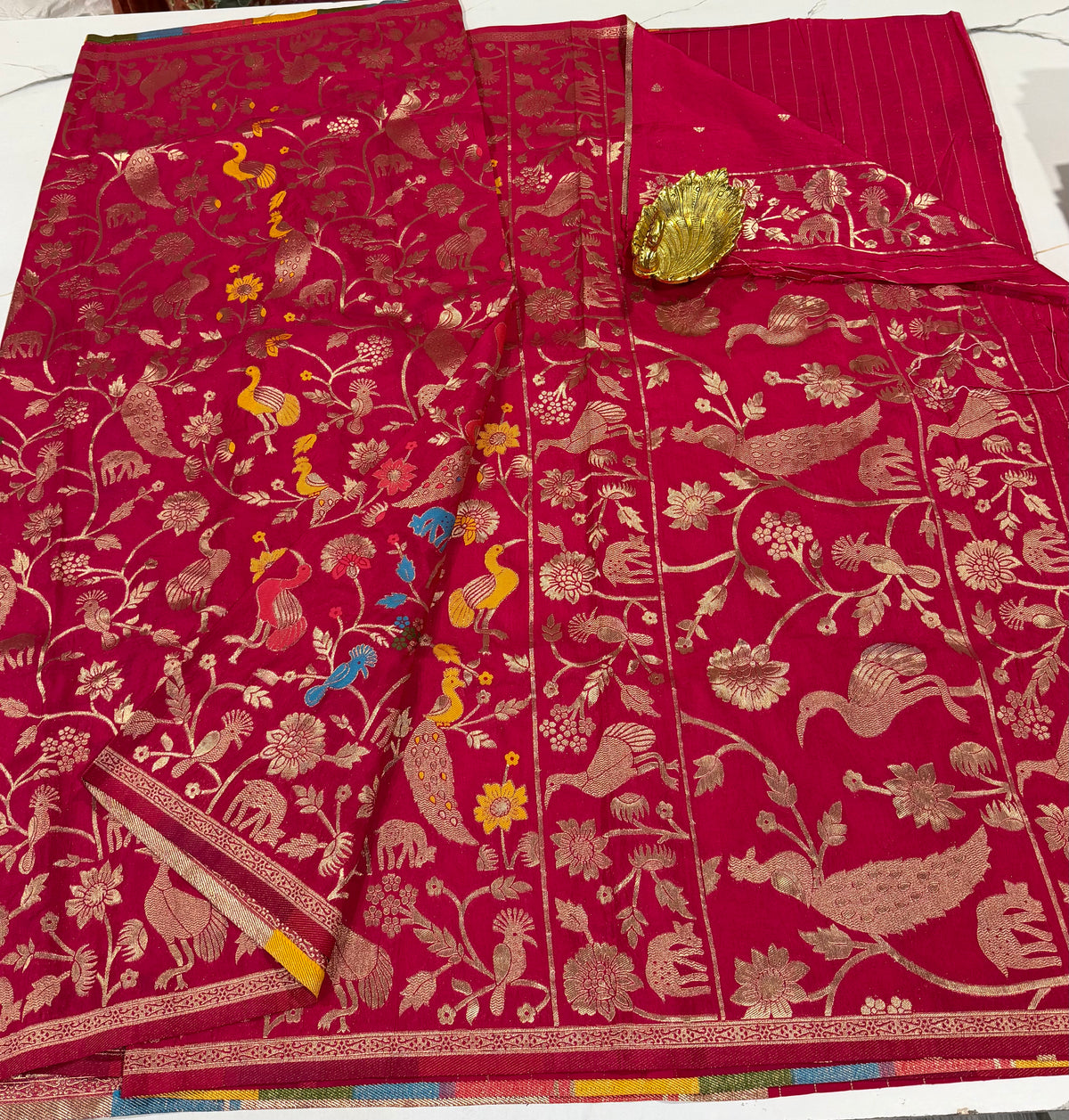 MV-1650 Rani pink colour Munga crepe saree