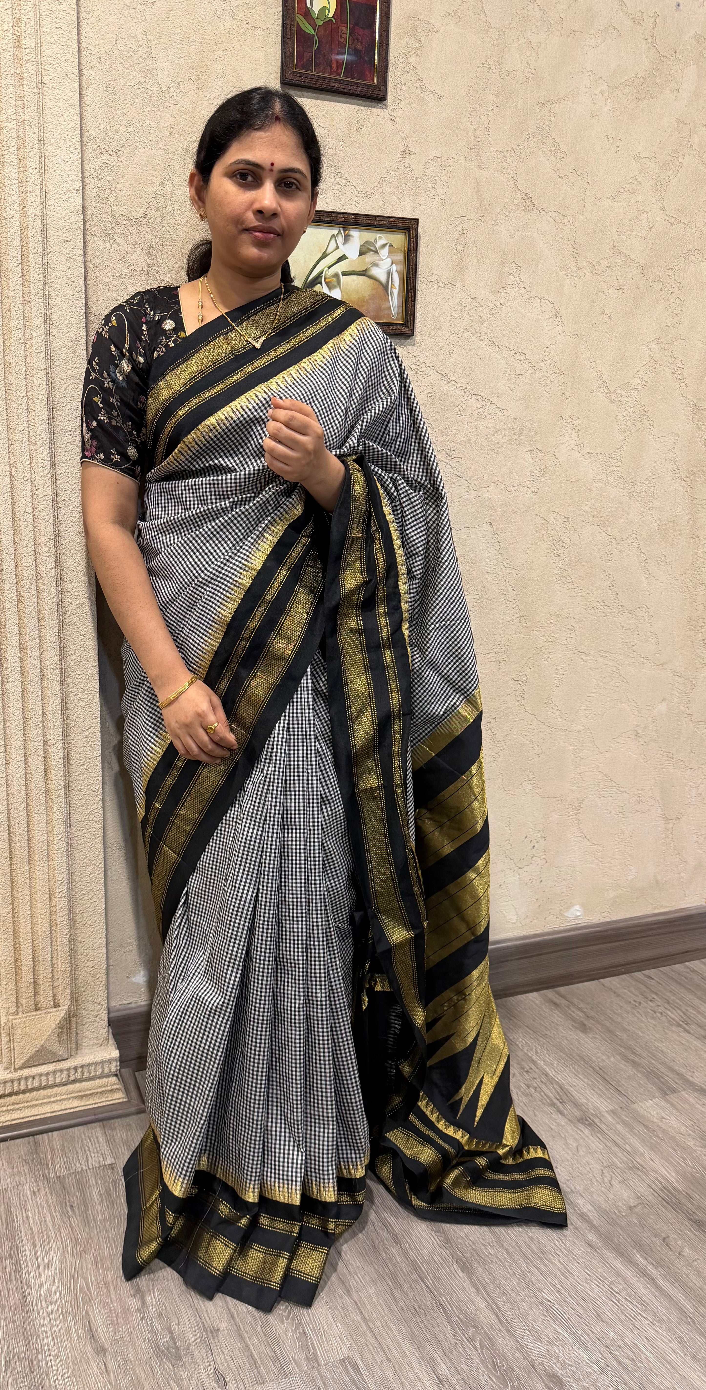 LD-N22 Narayanpet Checks Semi black n white with black border