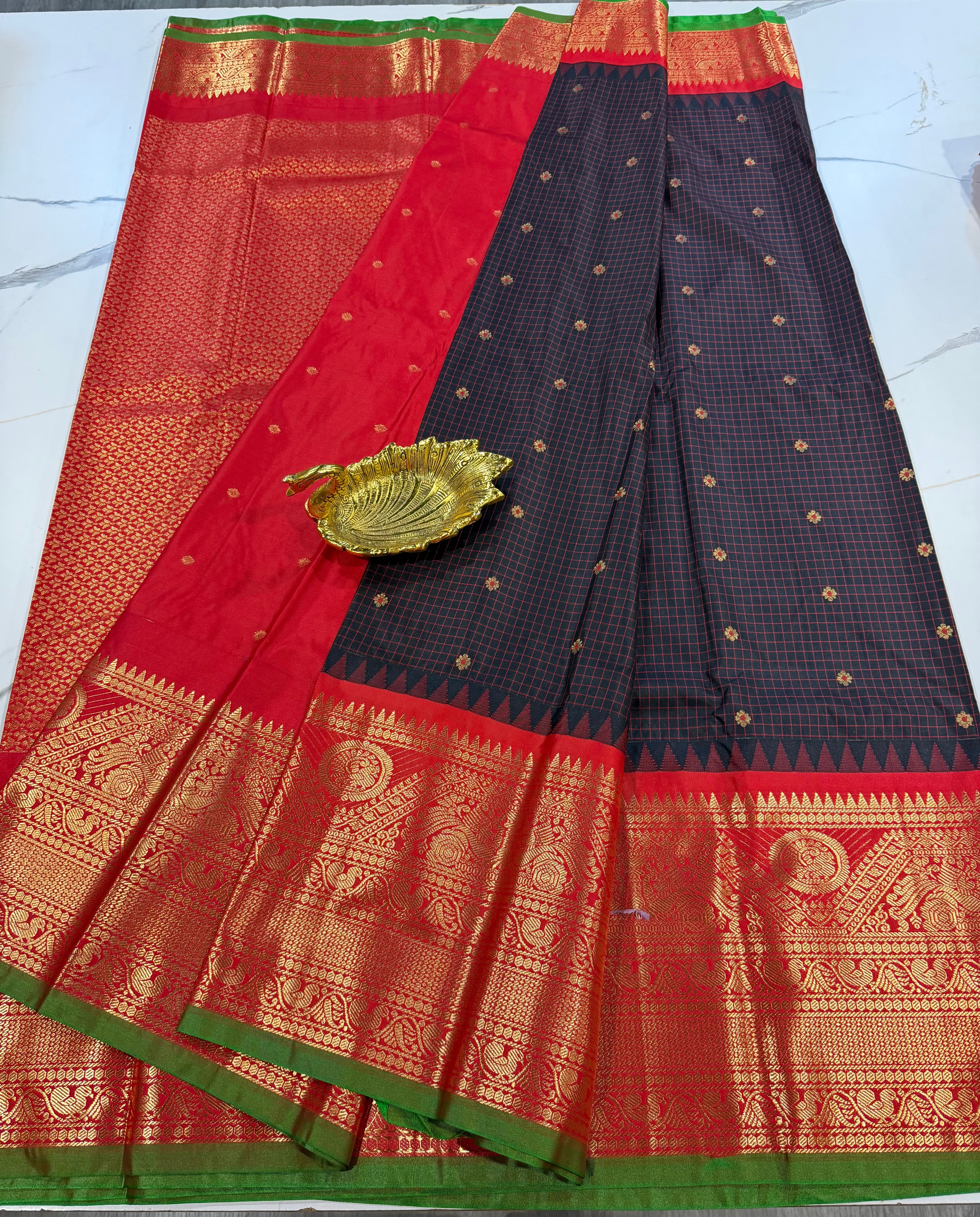 VG2 semi gadwal black and red border saree