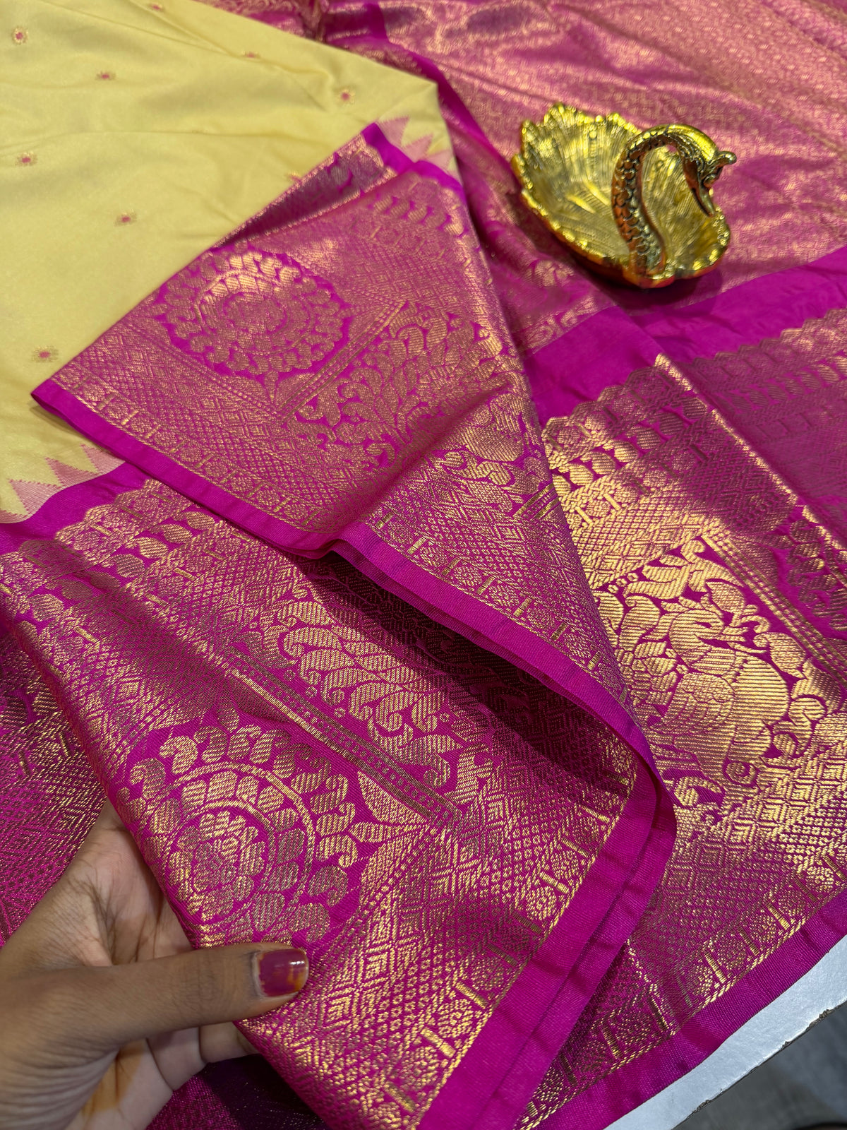 LD-G2299 vintage Semi Gadwal light gold and pink with butta saree