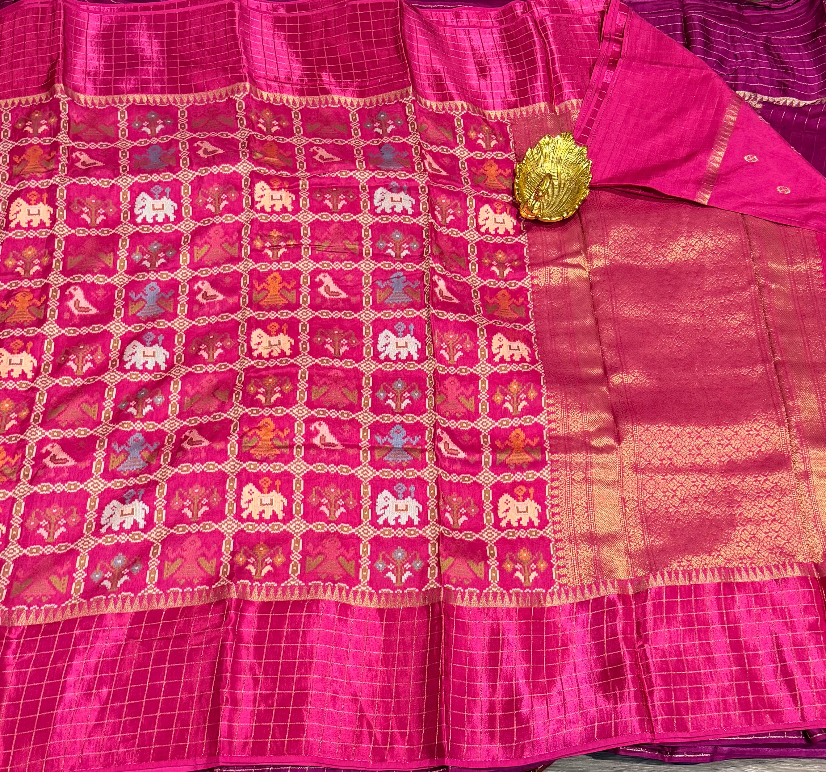 PT-475 Ranipink patola moonga crep saree