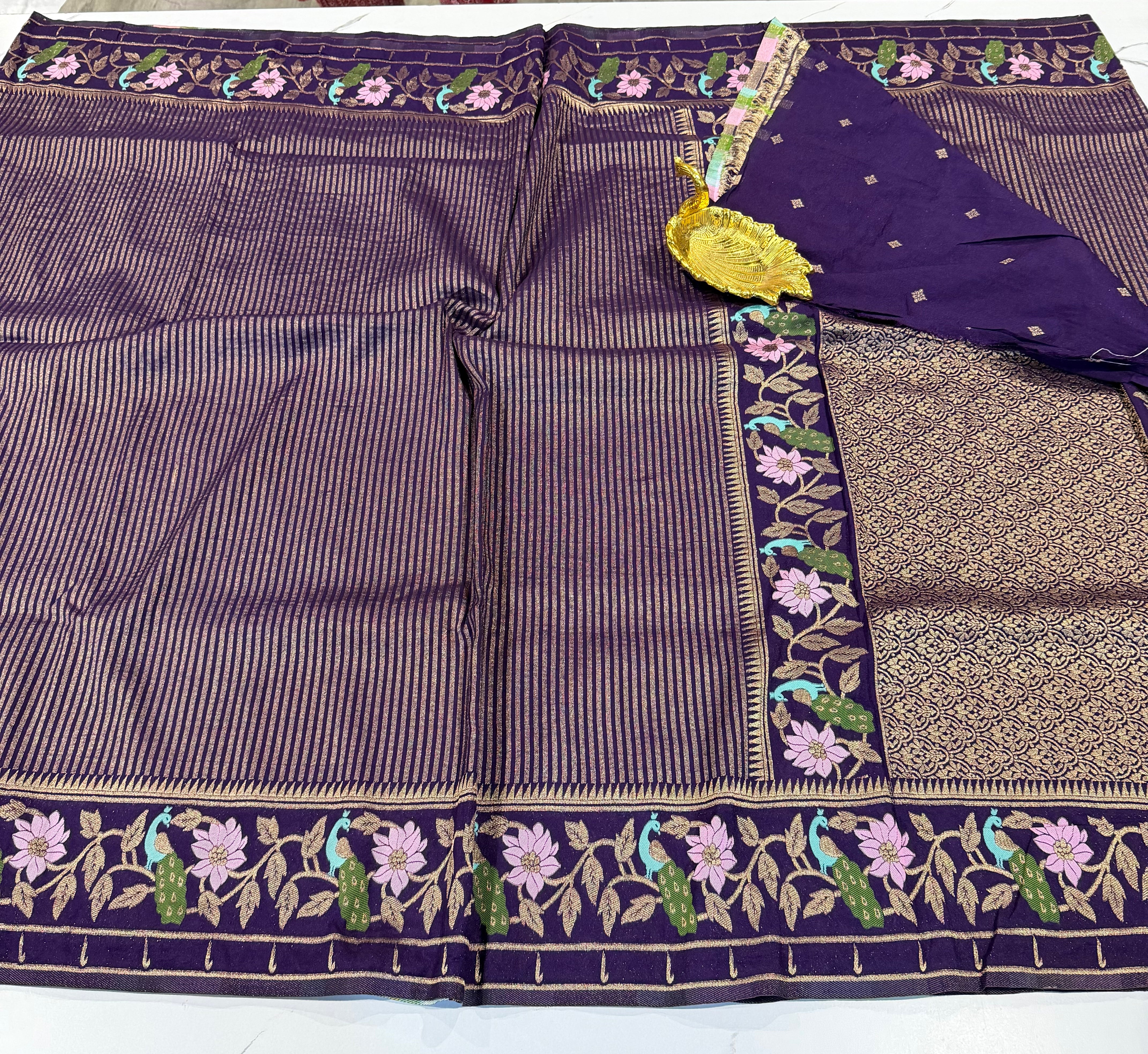 Gv-1950 violet Banaras green mango saree