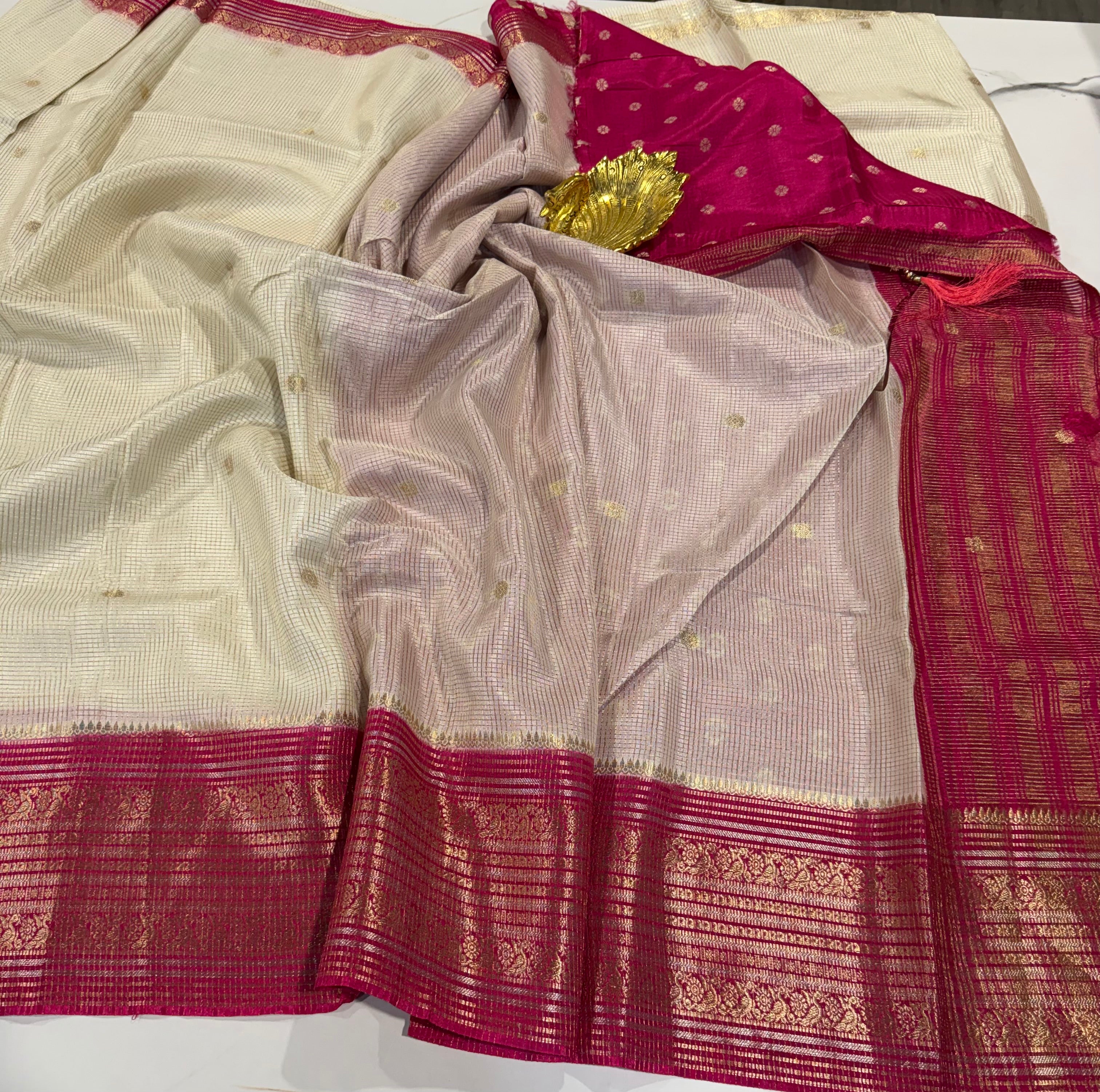 VKC2149BB- white n Ranipink Kanchi Brdr saree