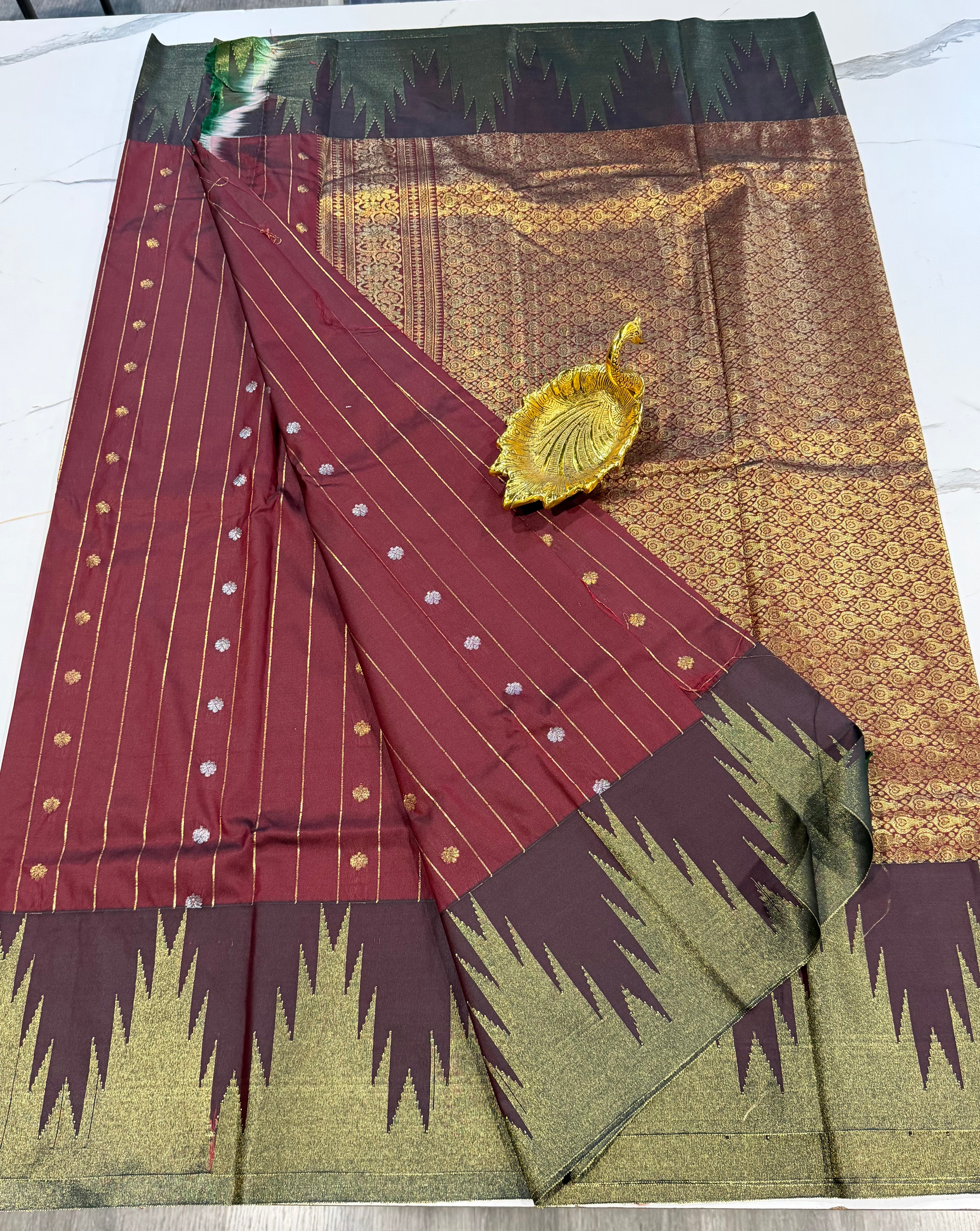 TT- 2899 Brown temple Gadwal saree