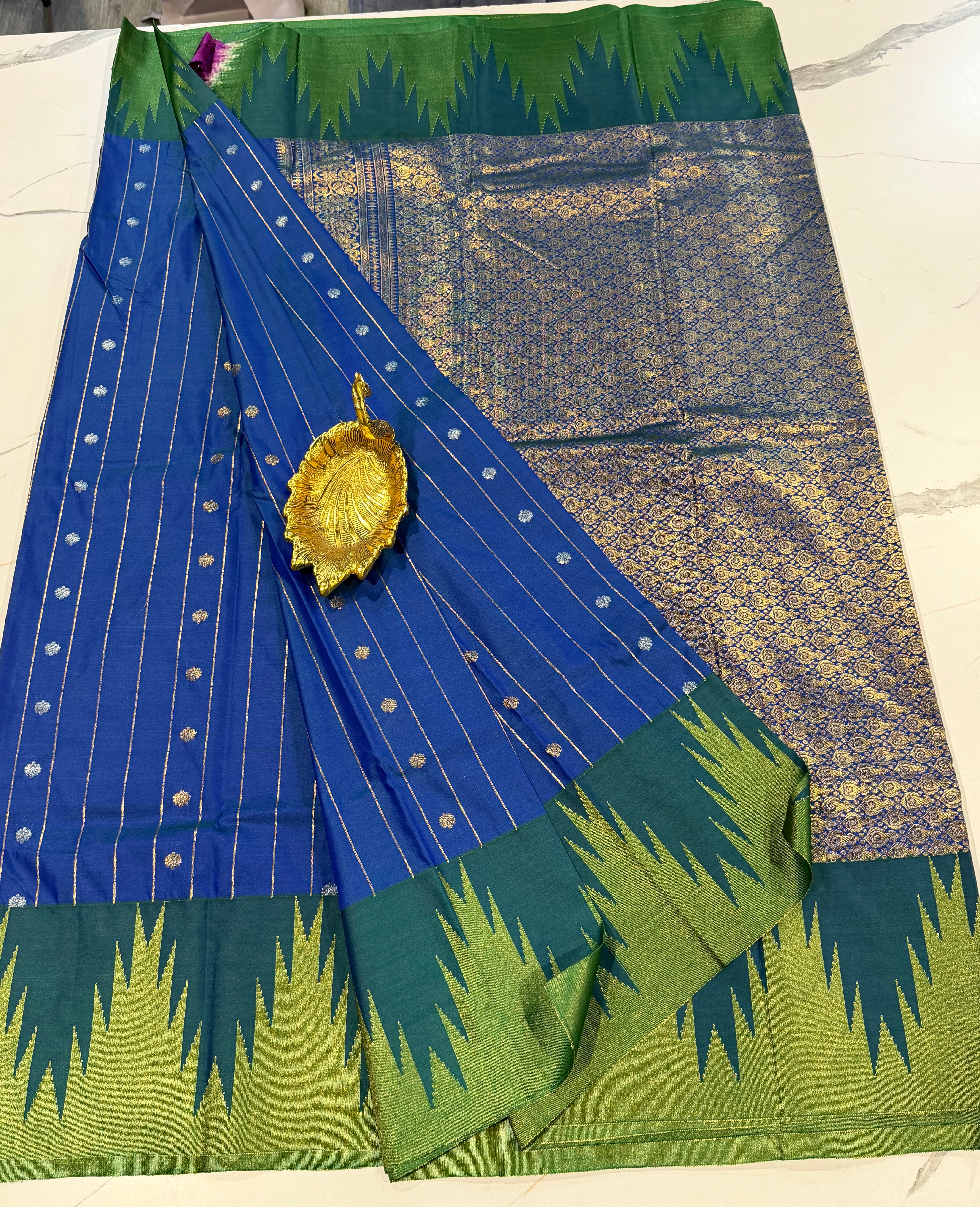 TT- 2899 blue temple Gadwal saree